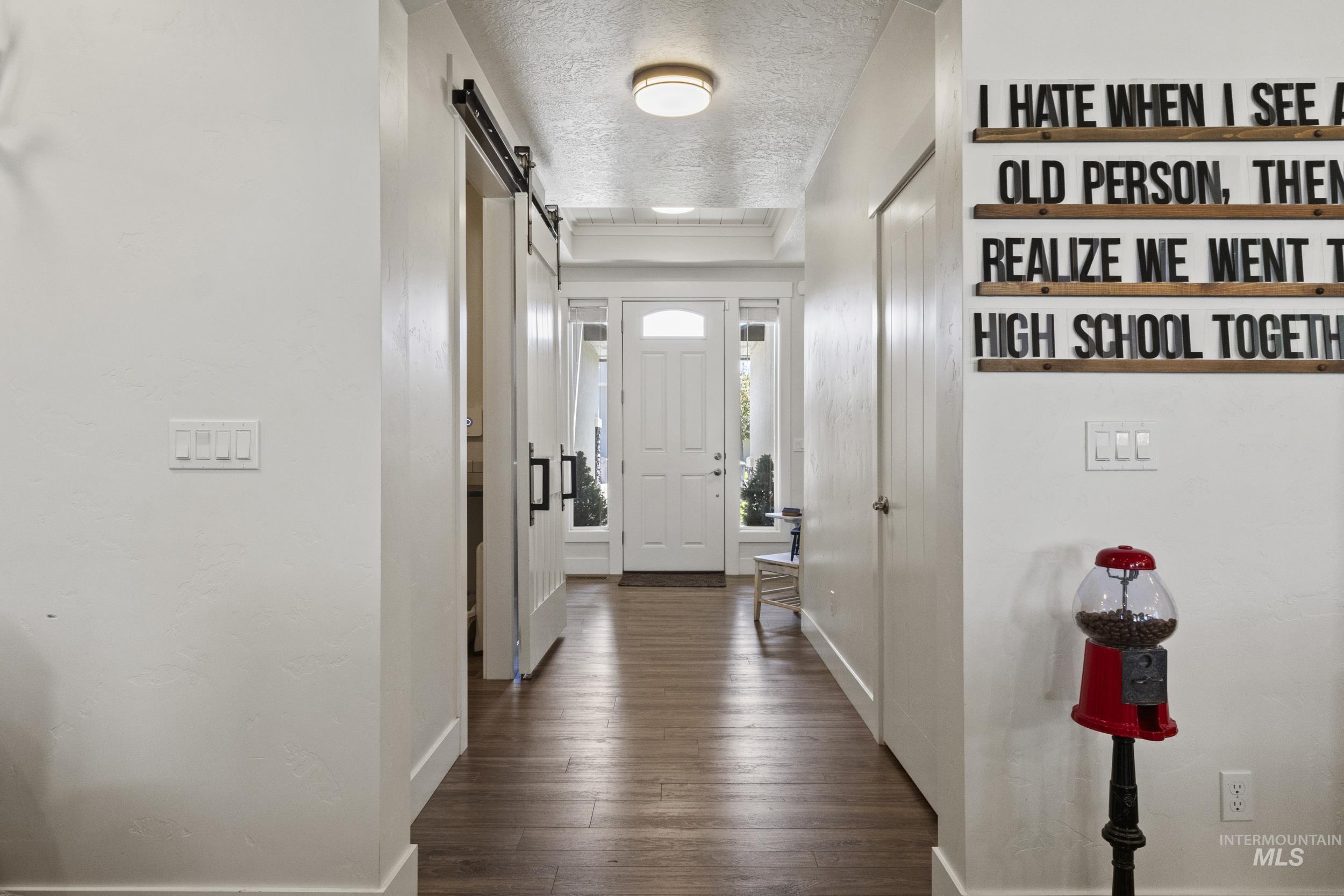 9935 Falls Point Way Property Photo 2