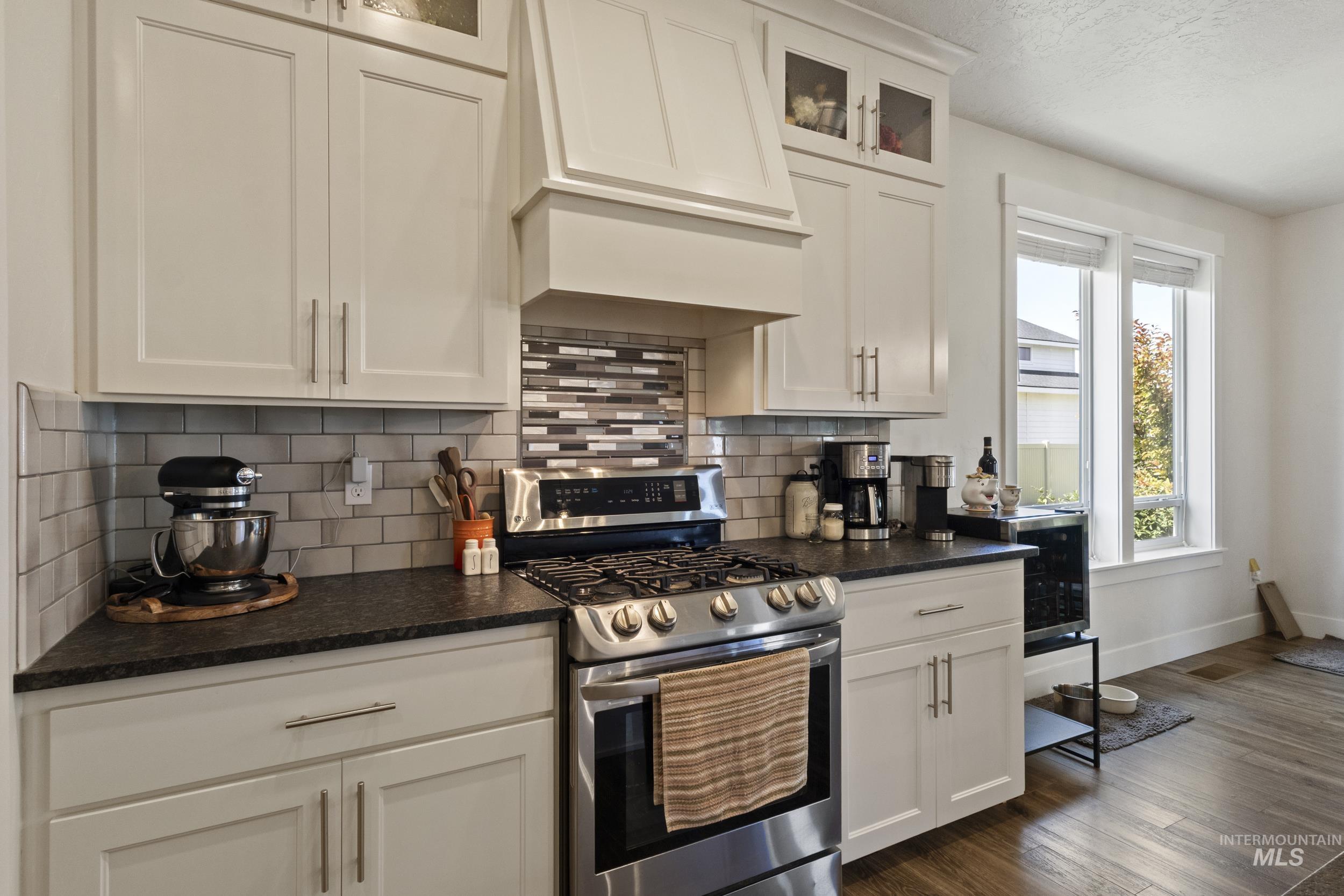 9935 Falls Point Way Property Photo 12