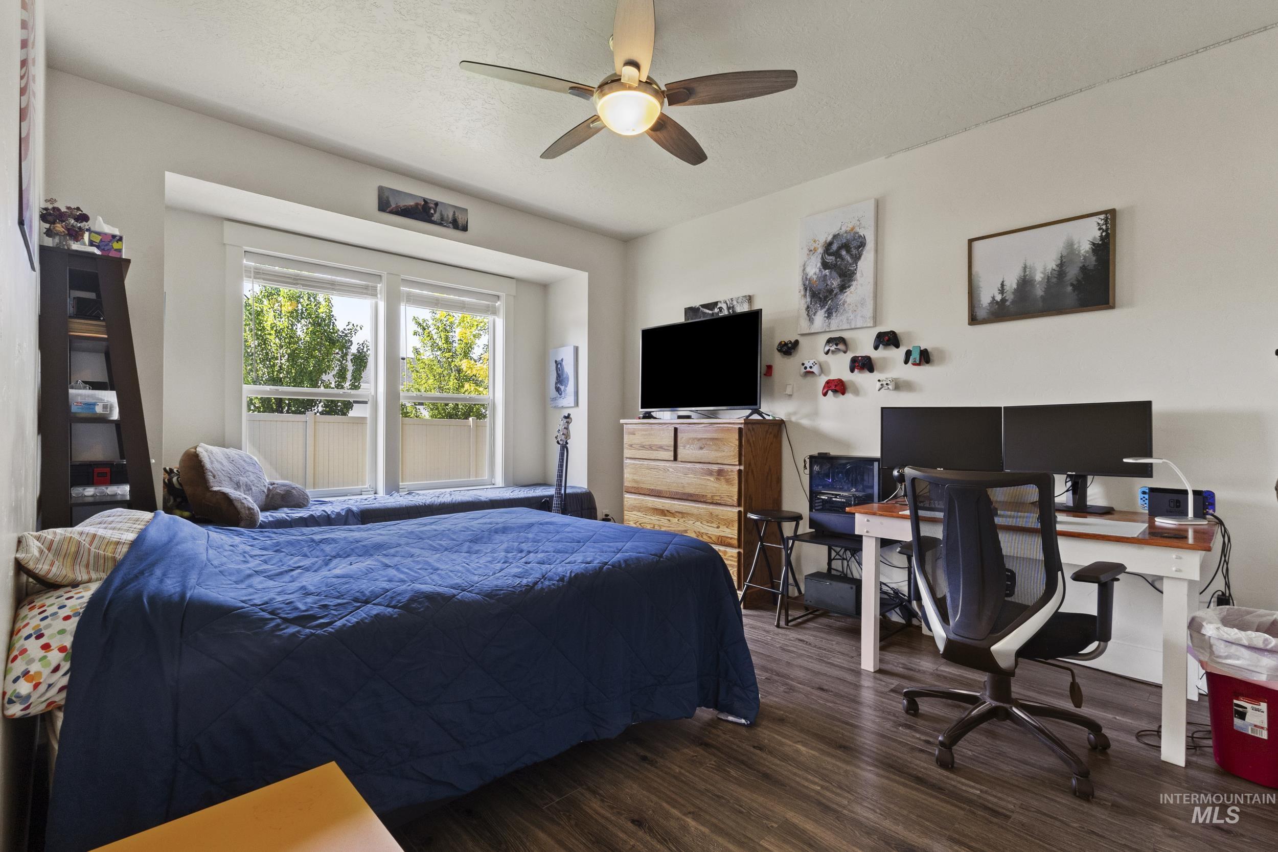 9935 Falls Point Way Property Photo 17