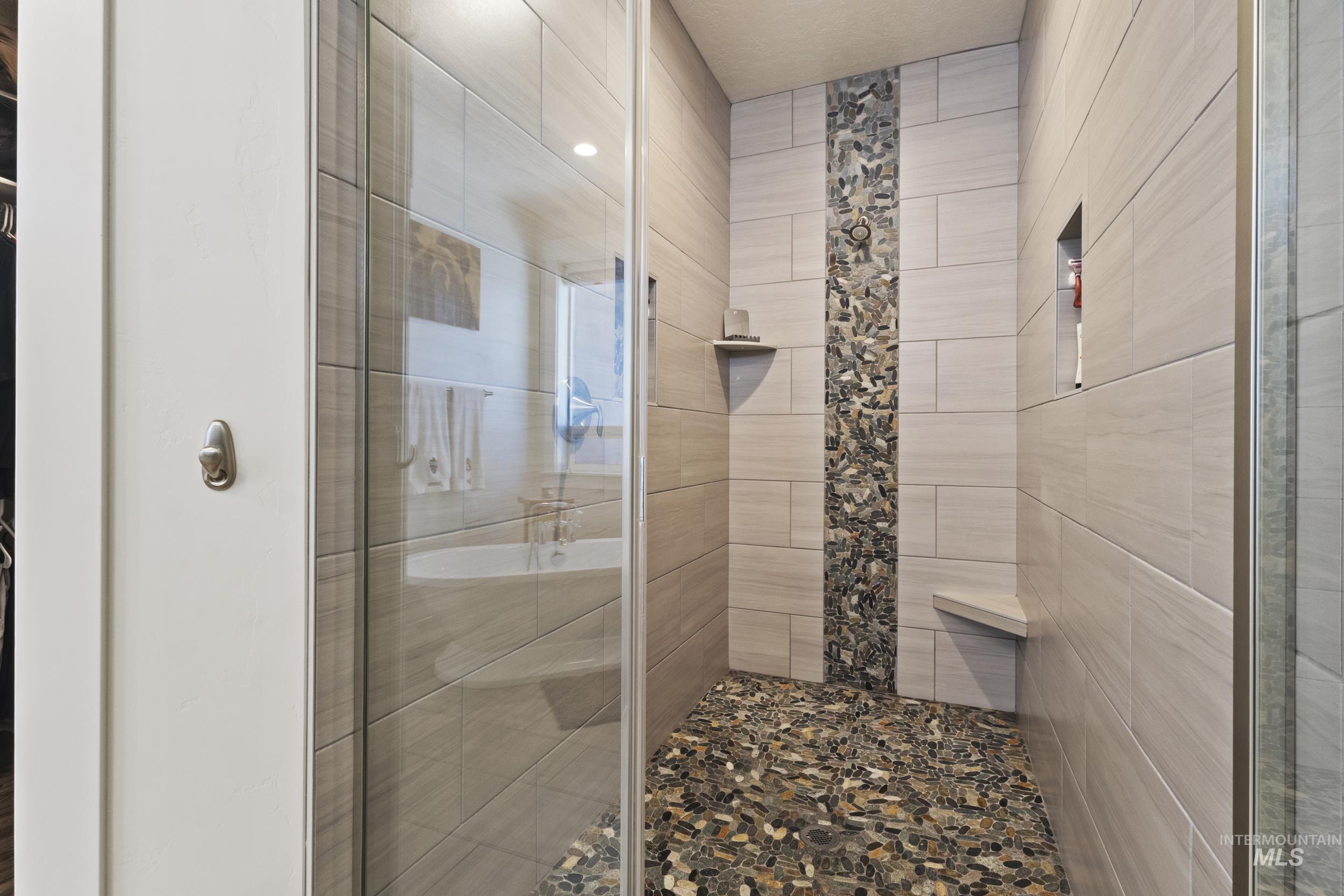 9935 Falls Point Way Property Photo 22