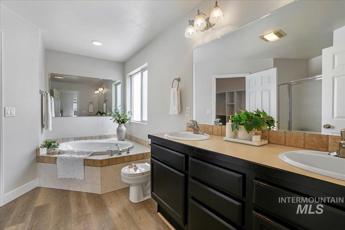 1075 Sawtooth Blvd Property Photo 19