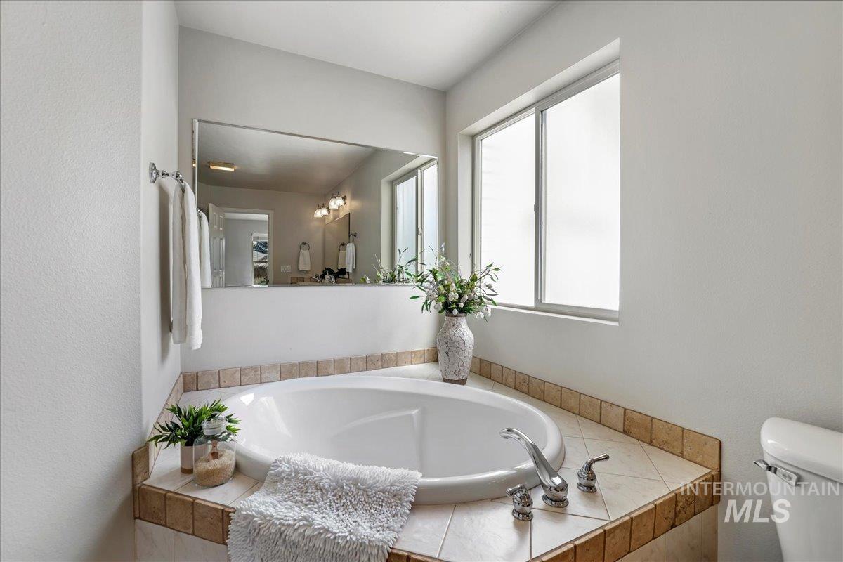 1075 Sawtooth Blvd Property Photo 20