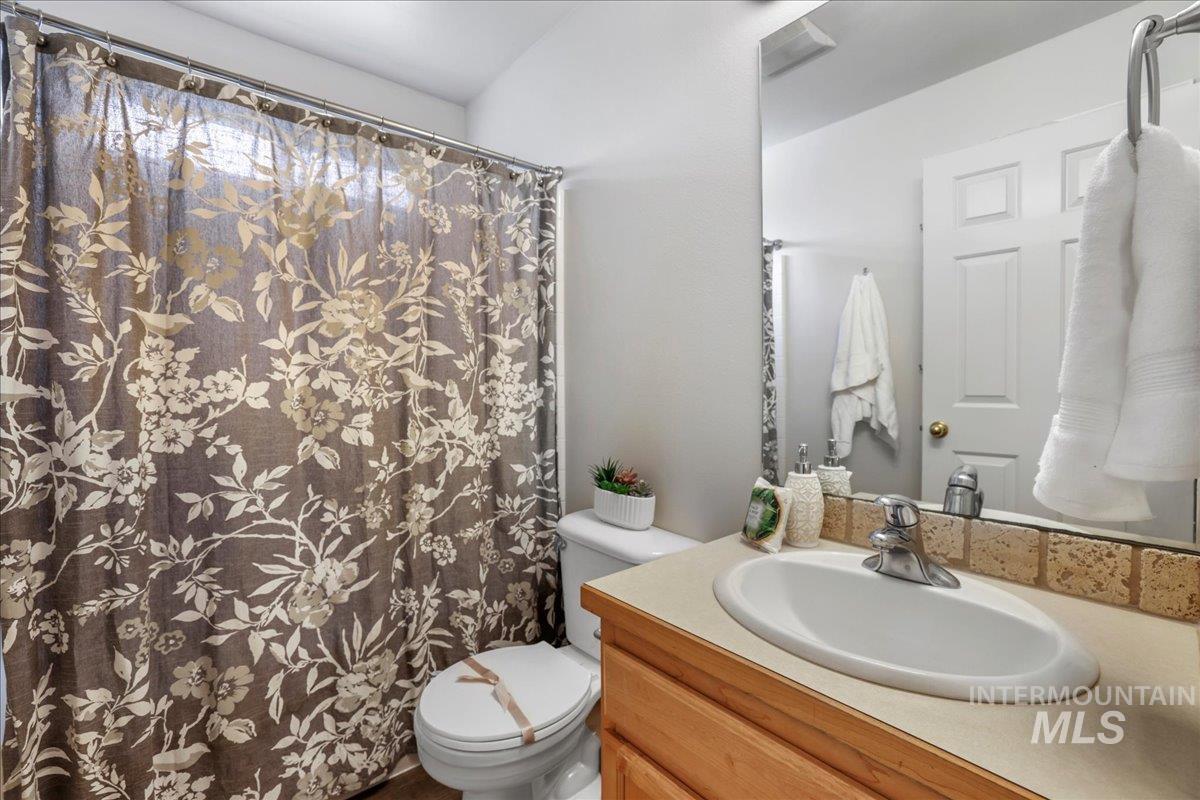 1075 Sawtooth Blvd Property Photo 25