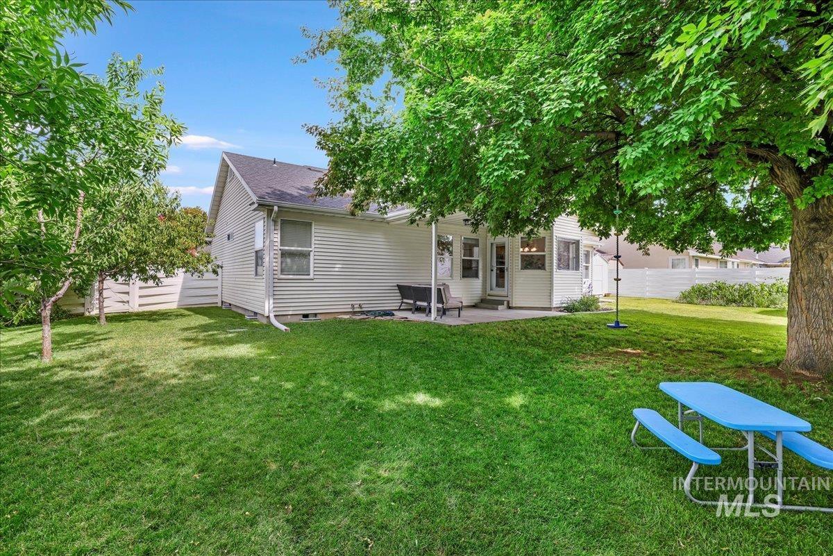 1075 Sawtooth Blvd Property Photo 33