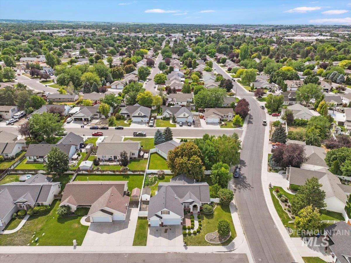 1075 Sawtooth Blvd Property Photo 44