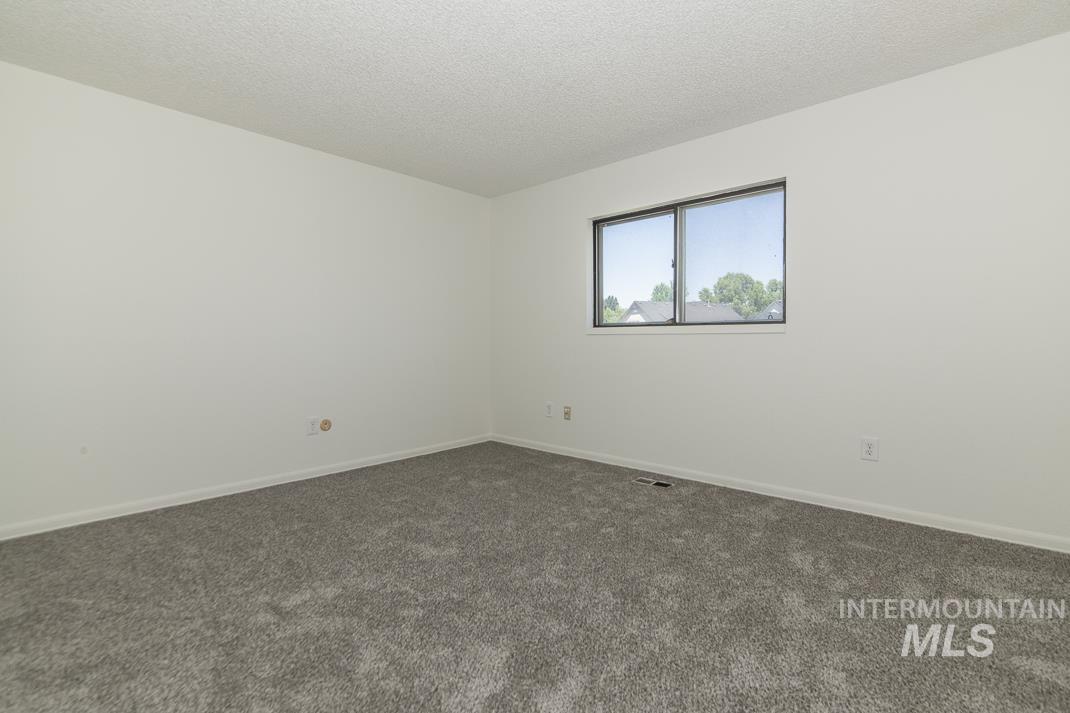 372 N Eagle Glen Ln Property Photo 18