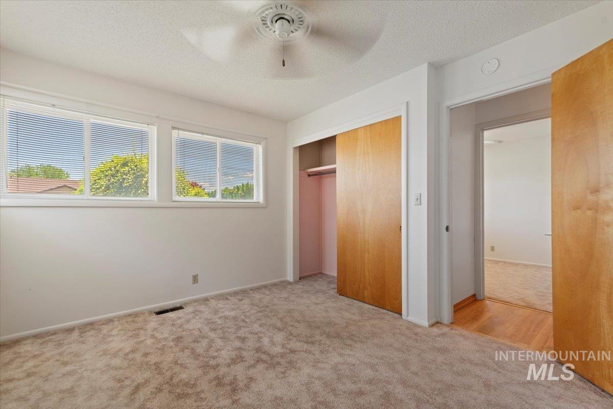 611 E Dewey Lane Property Photo 17