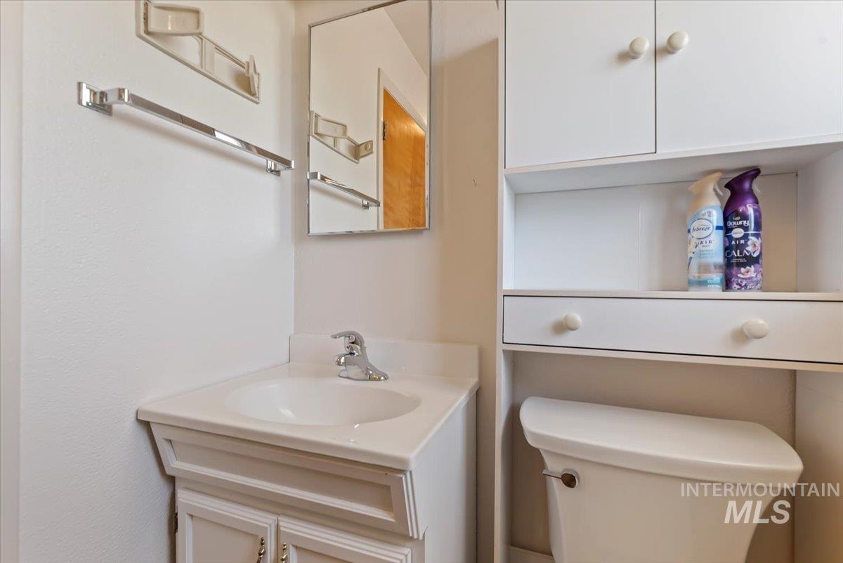 611 E Dewey Lane Property Photo 21