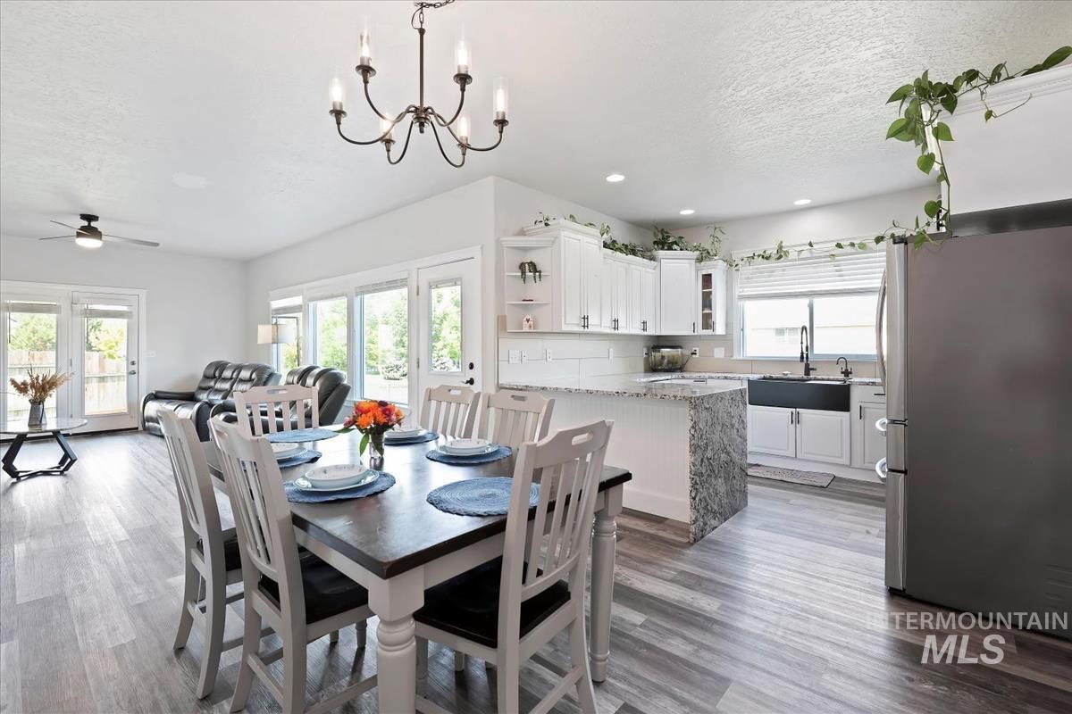 1726 N Calaveras Pl Property Photo 12