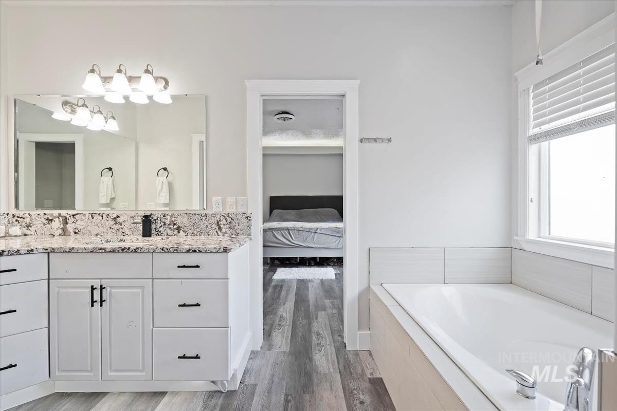 1726 N Calaveras Pl Property Photo 19