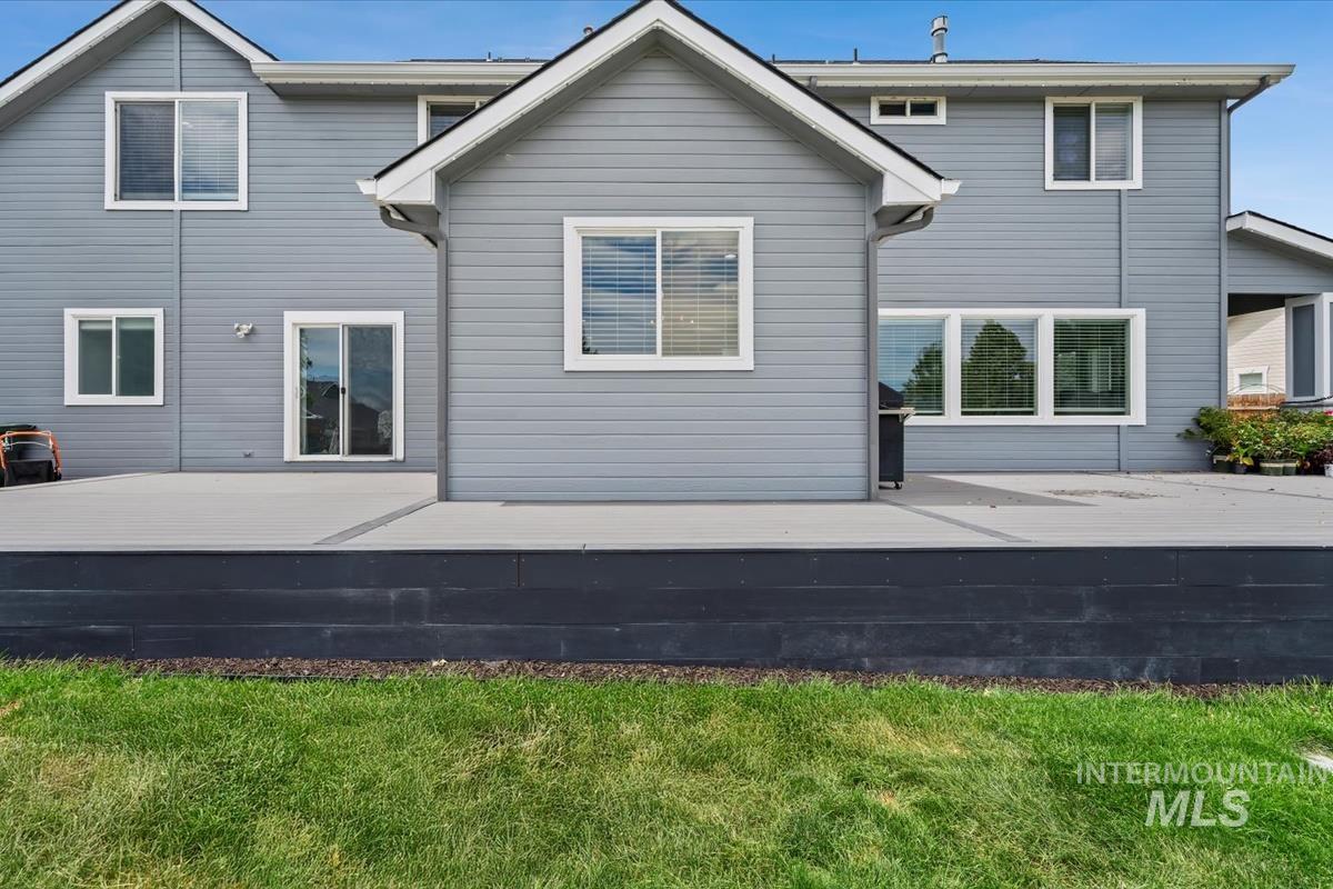 1726 N Calaveras Pl Property Photo 34