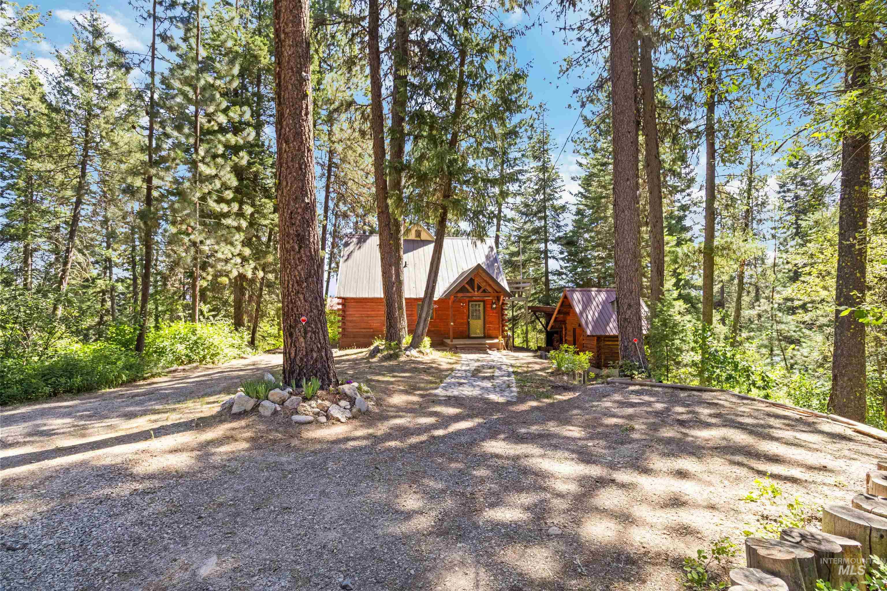 36 Elk Run Property Photo 4