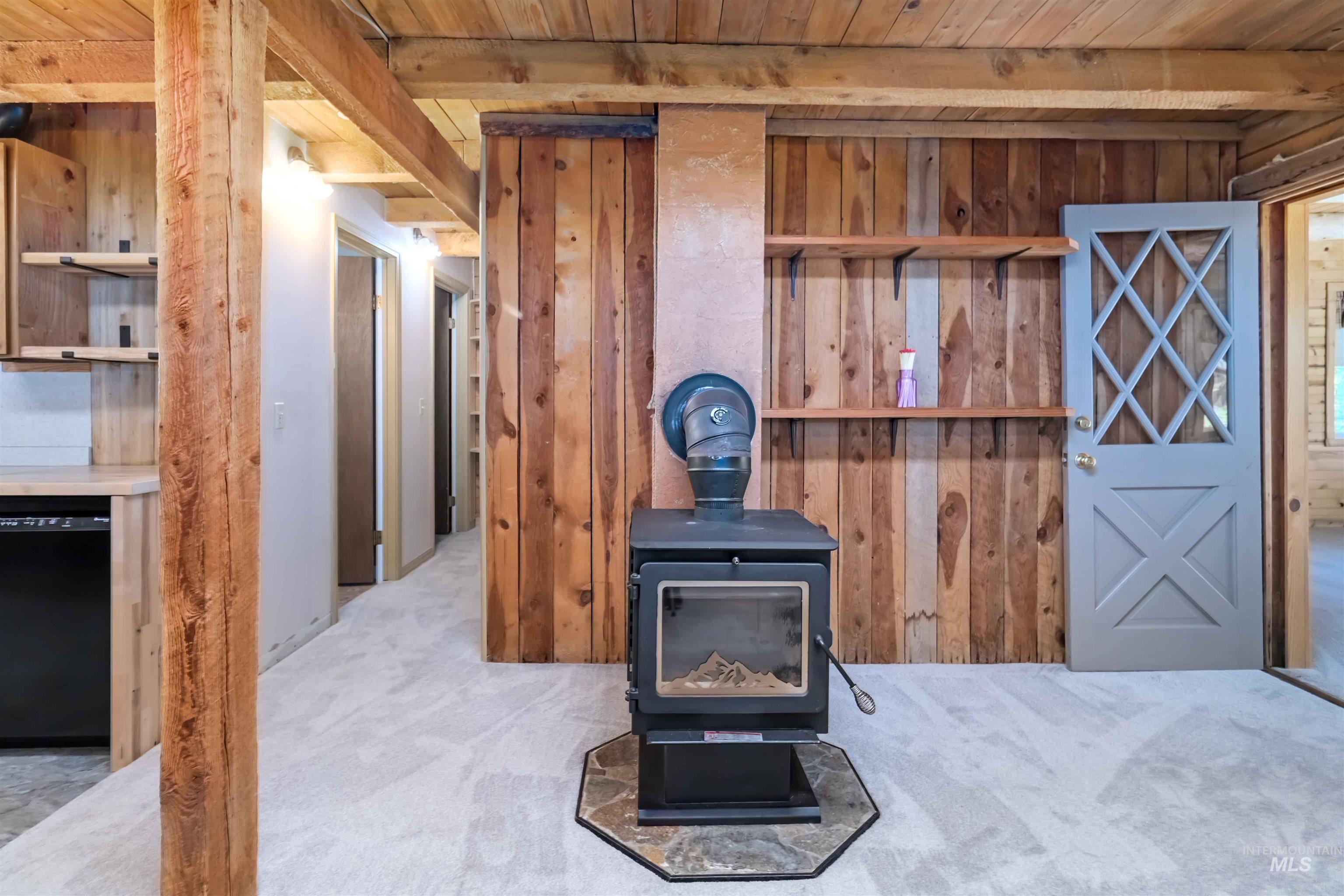 36 Elk Run Property Photo 11