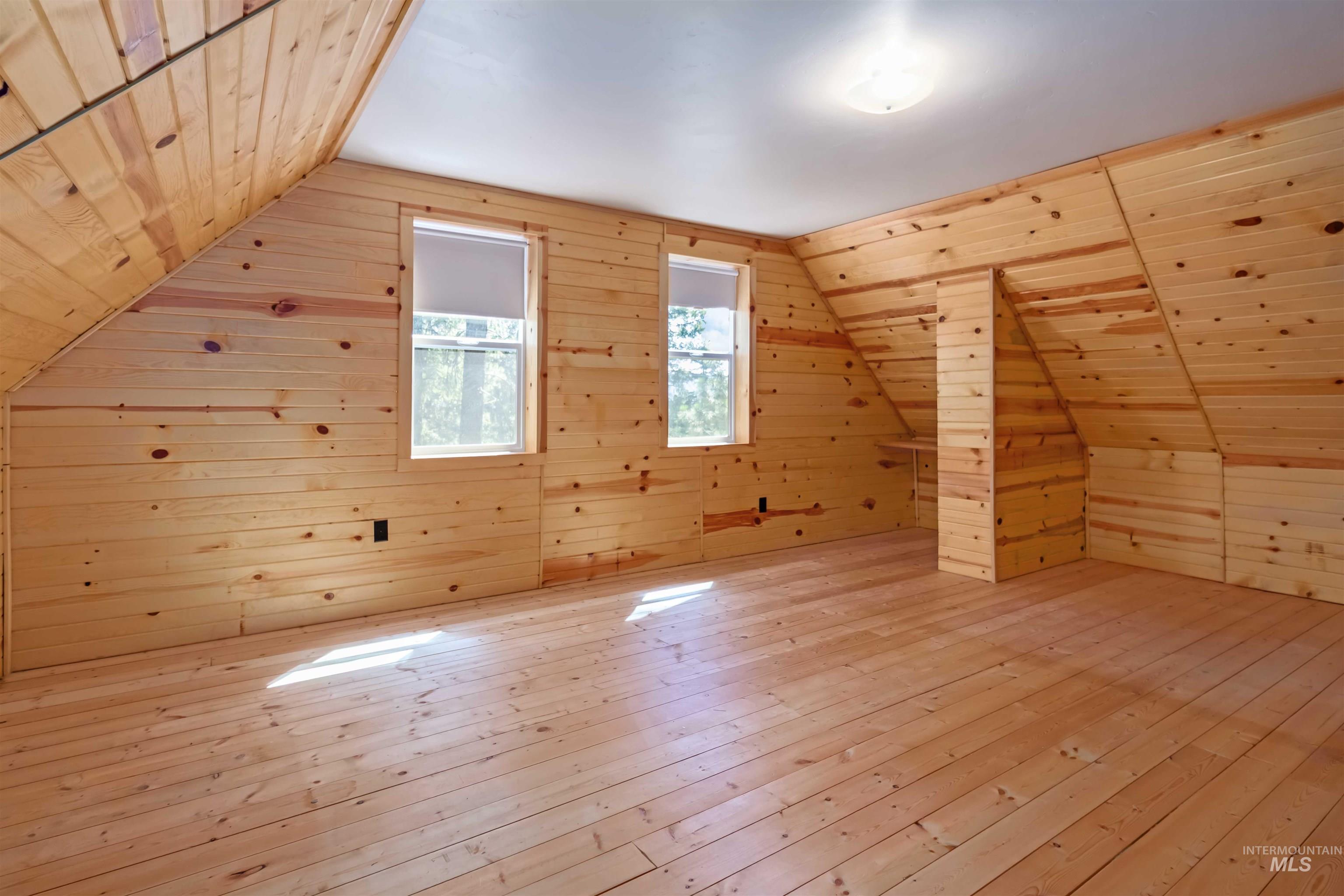 36 Elk Run Property Photo 17