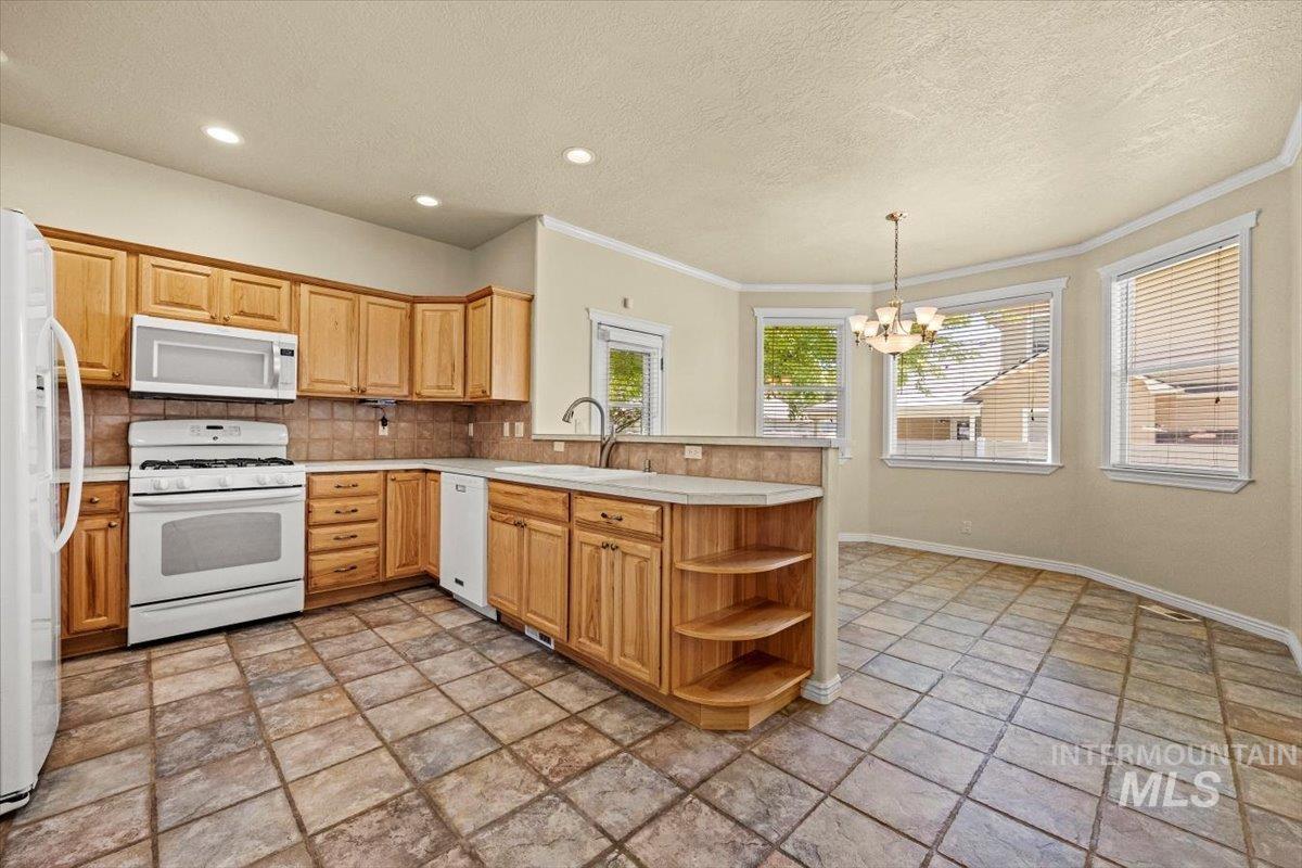 5013 W Classic Property Photo 6