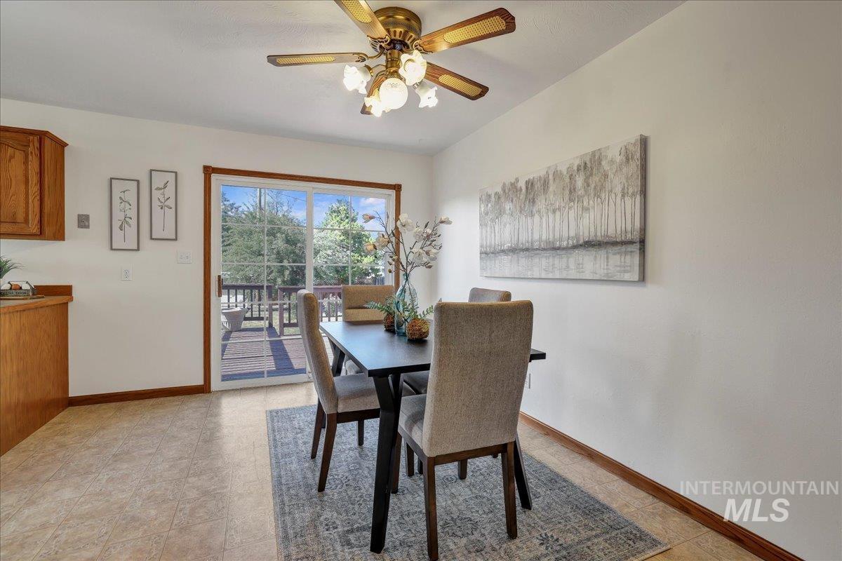 706 10th Avenue Property Photo 8