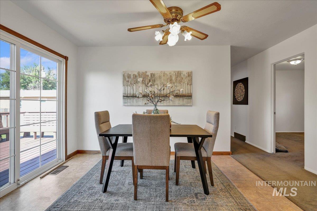 706 10th Avenue Property Photo 10