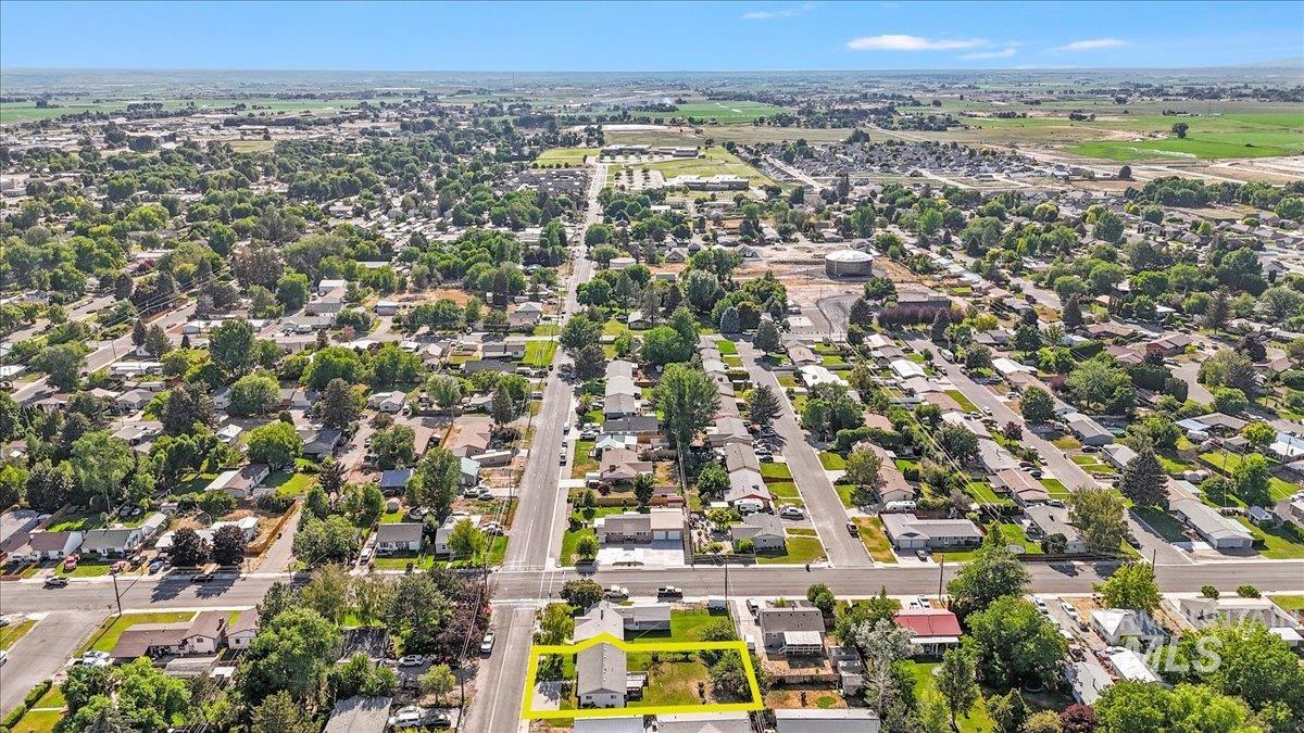 706 10th Avenue Property Photo 47