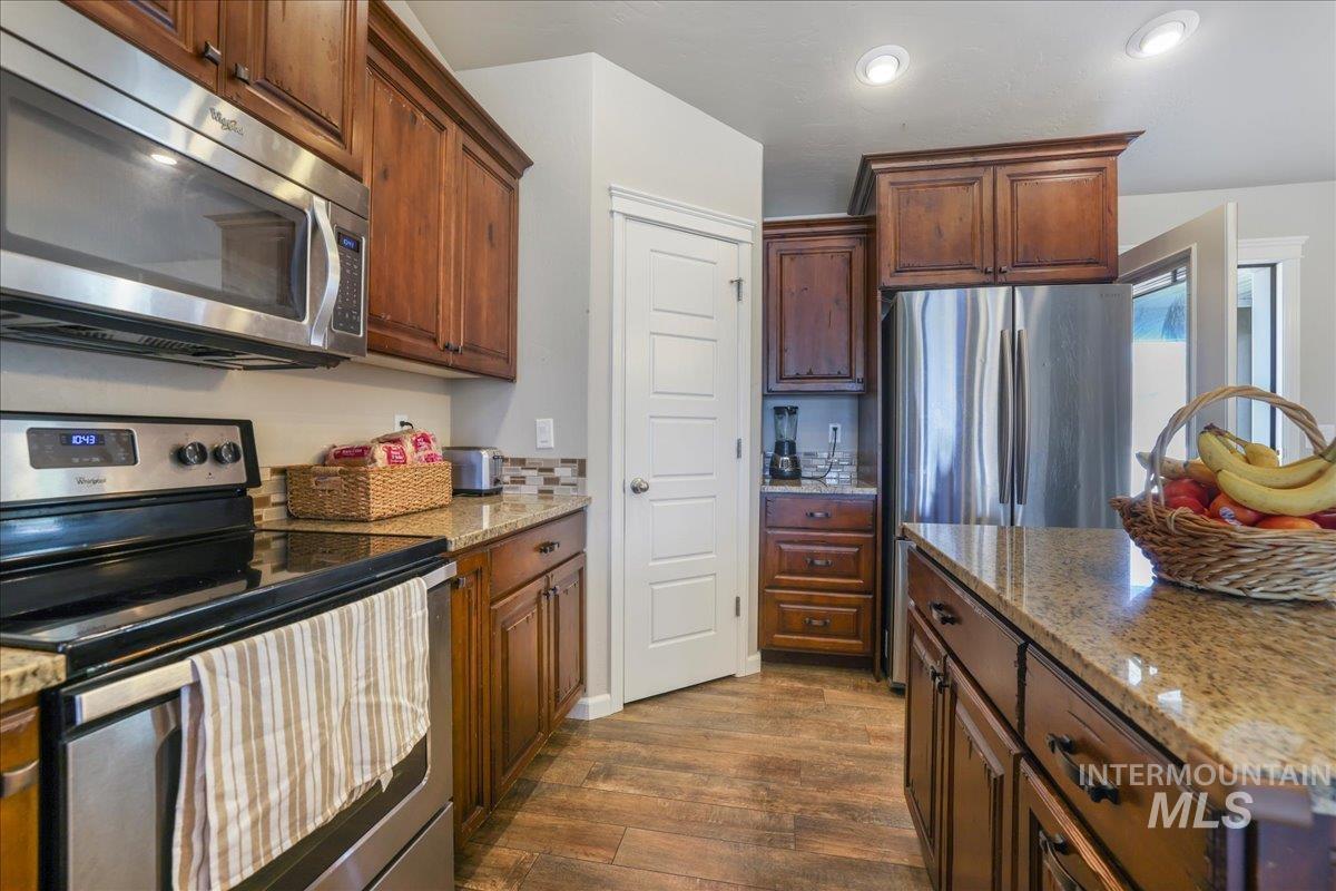 1120 Ballard Way Property Photo 10