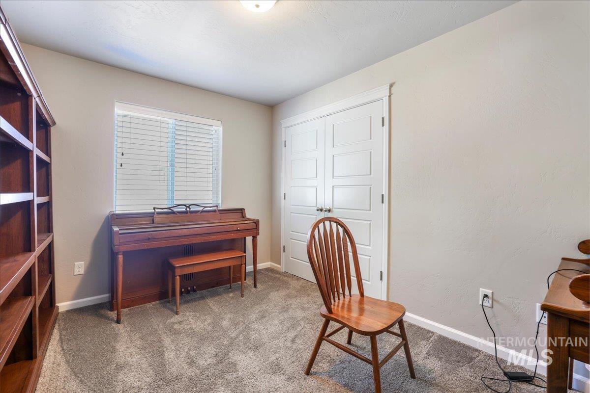 1120 Ballard Way Property Photo 24