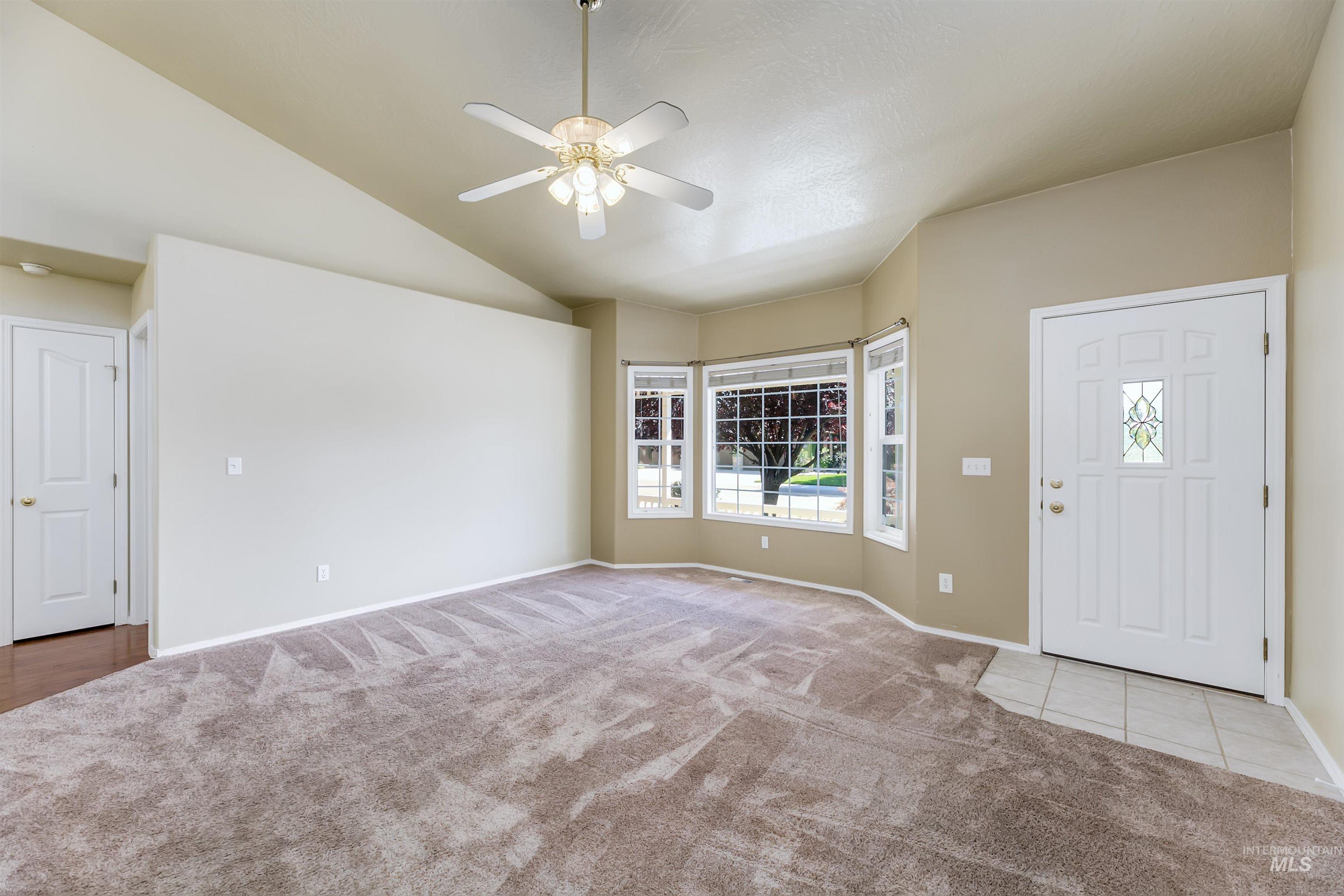 2903 N Rough Stone Way Property Photo 2