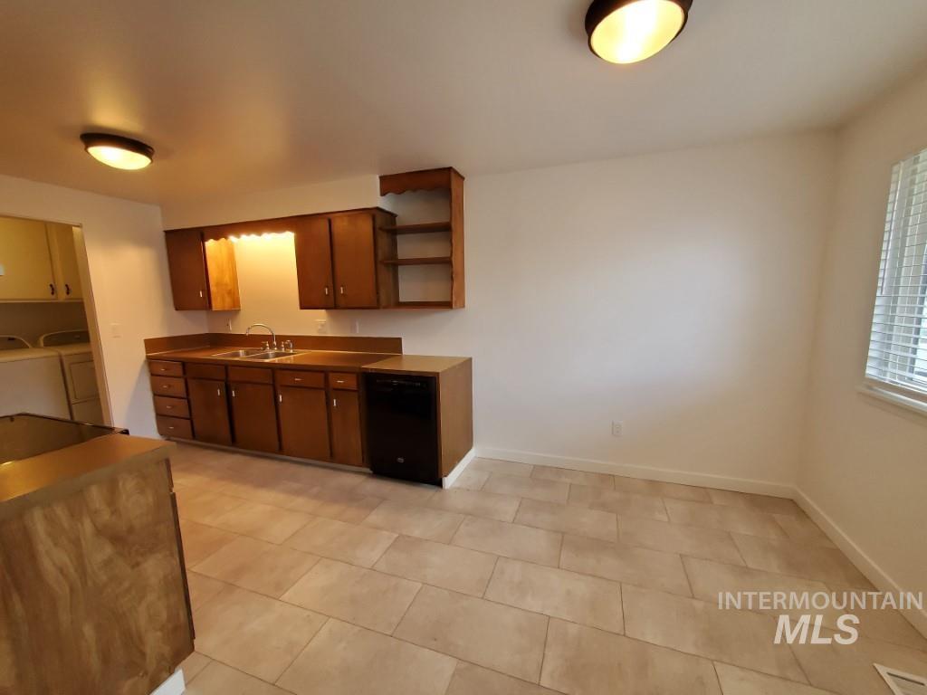 250 S Harlan Place Property Photo 6