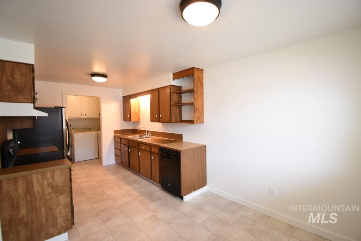 250 S Harlan Place Property Photo 7