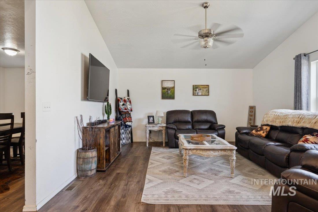 3848 W Newland St Property Photo 12