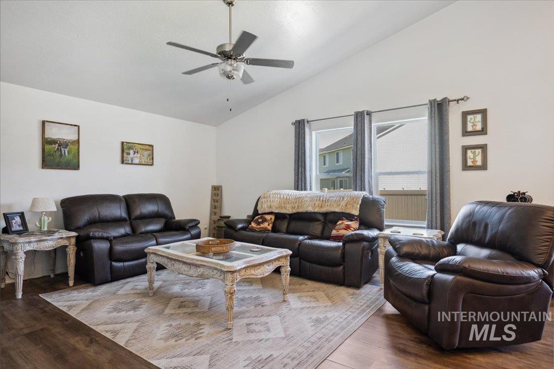 3848 W Newland St Property Photo 13
