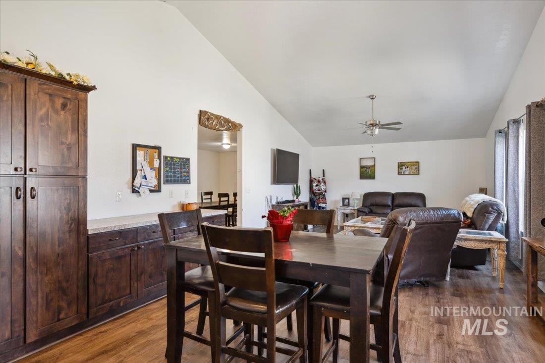 3848 W Newland St Property Photo 19
