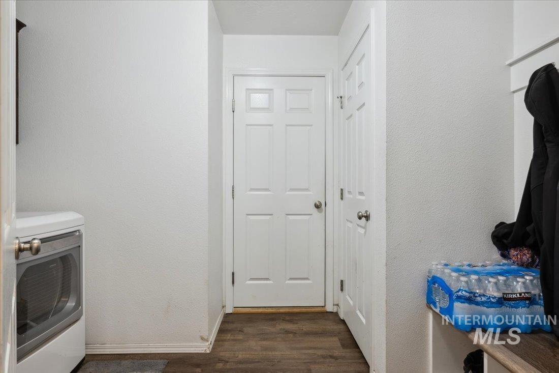 3848 W Newland St Property Photo 21
