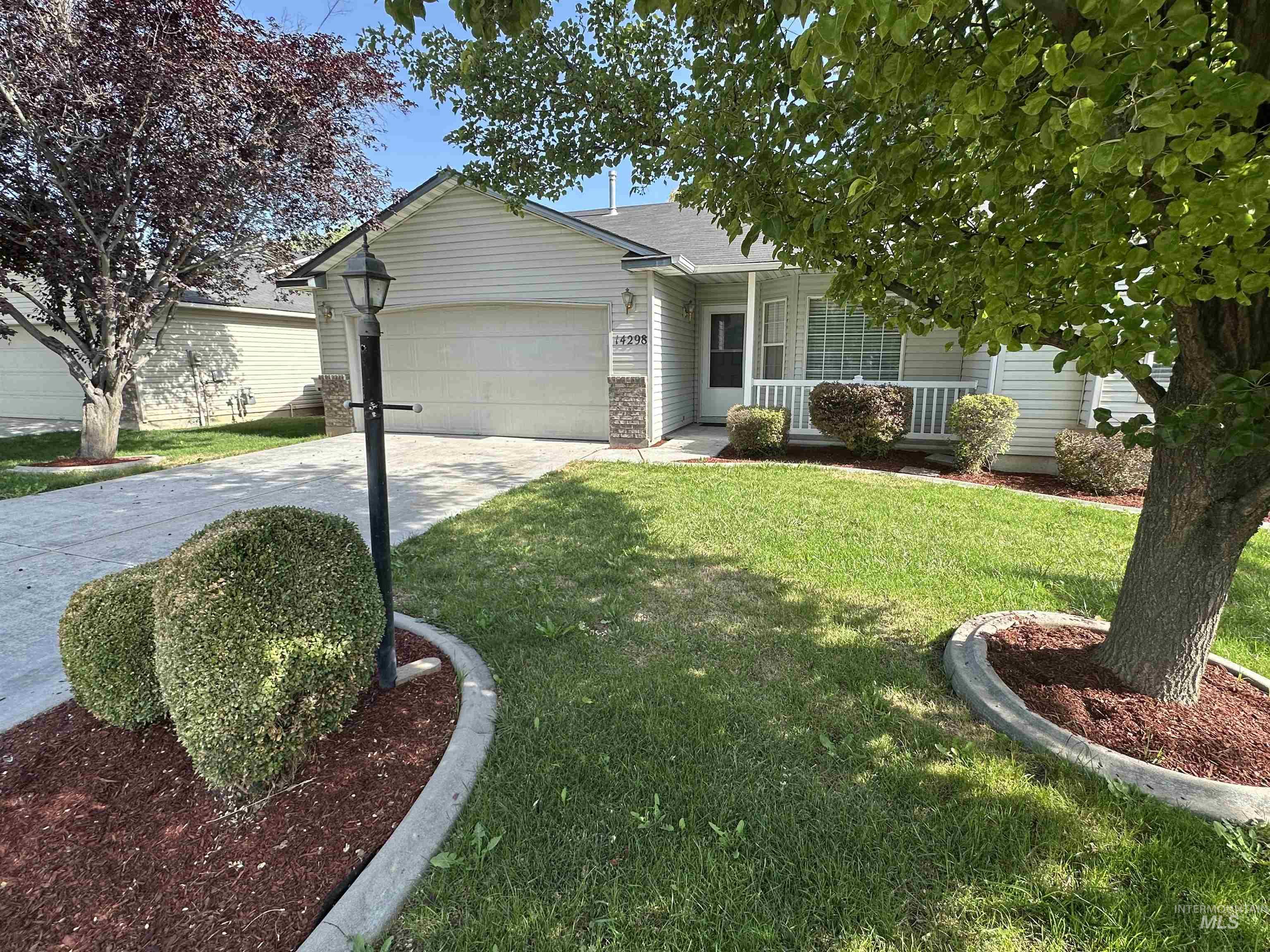 14298 Shenandoah St Property Photo 3