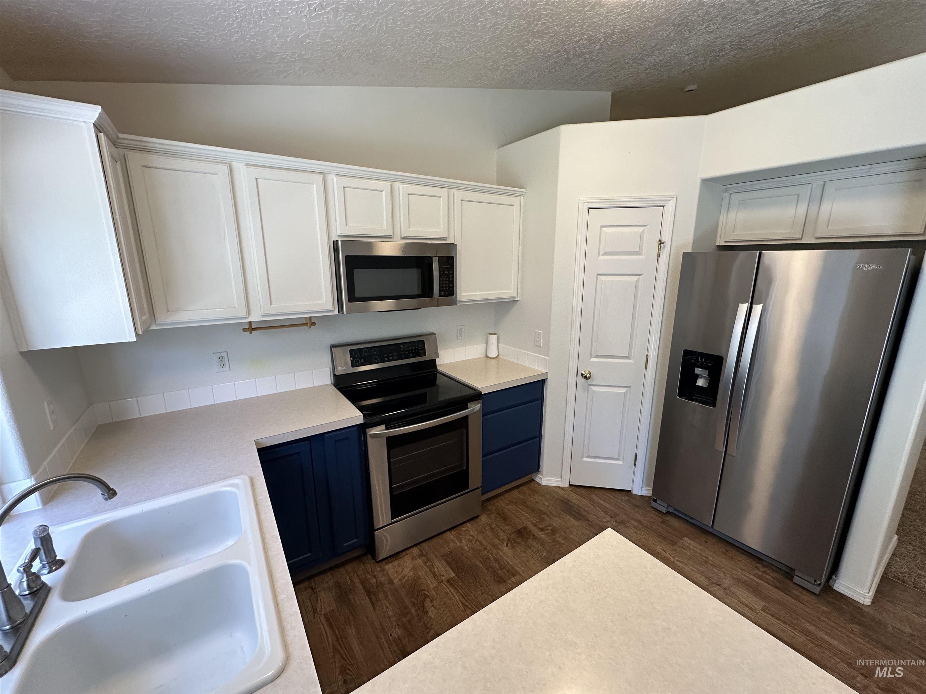 14298 Shenandoah St Property Photo 11