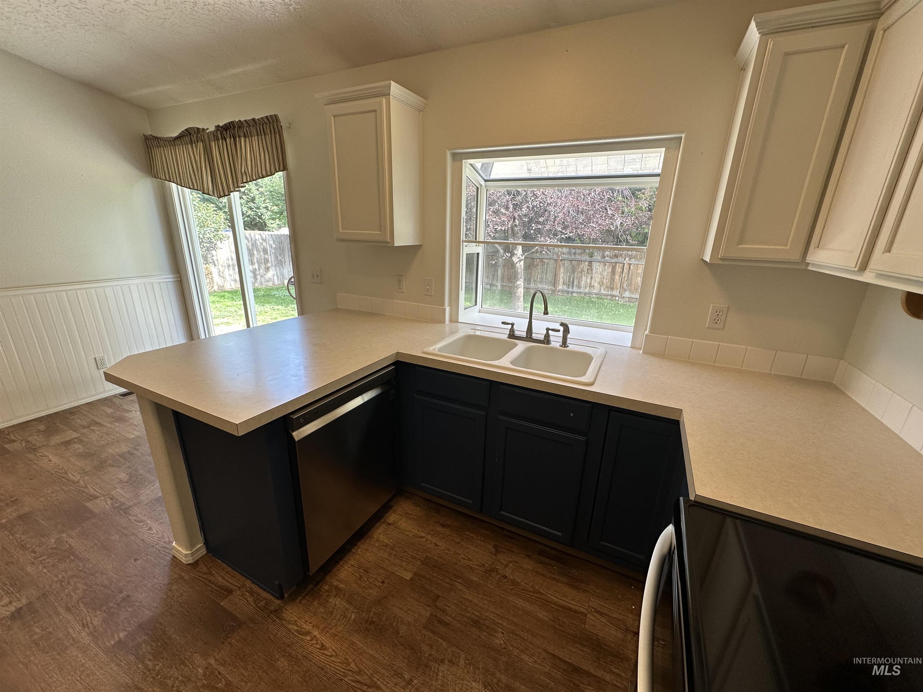 14298 Shenandoah St Property Photo 13
