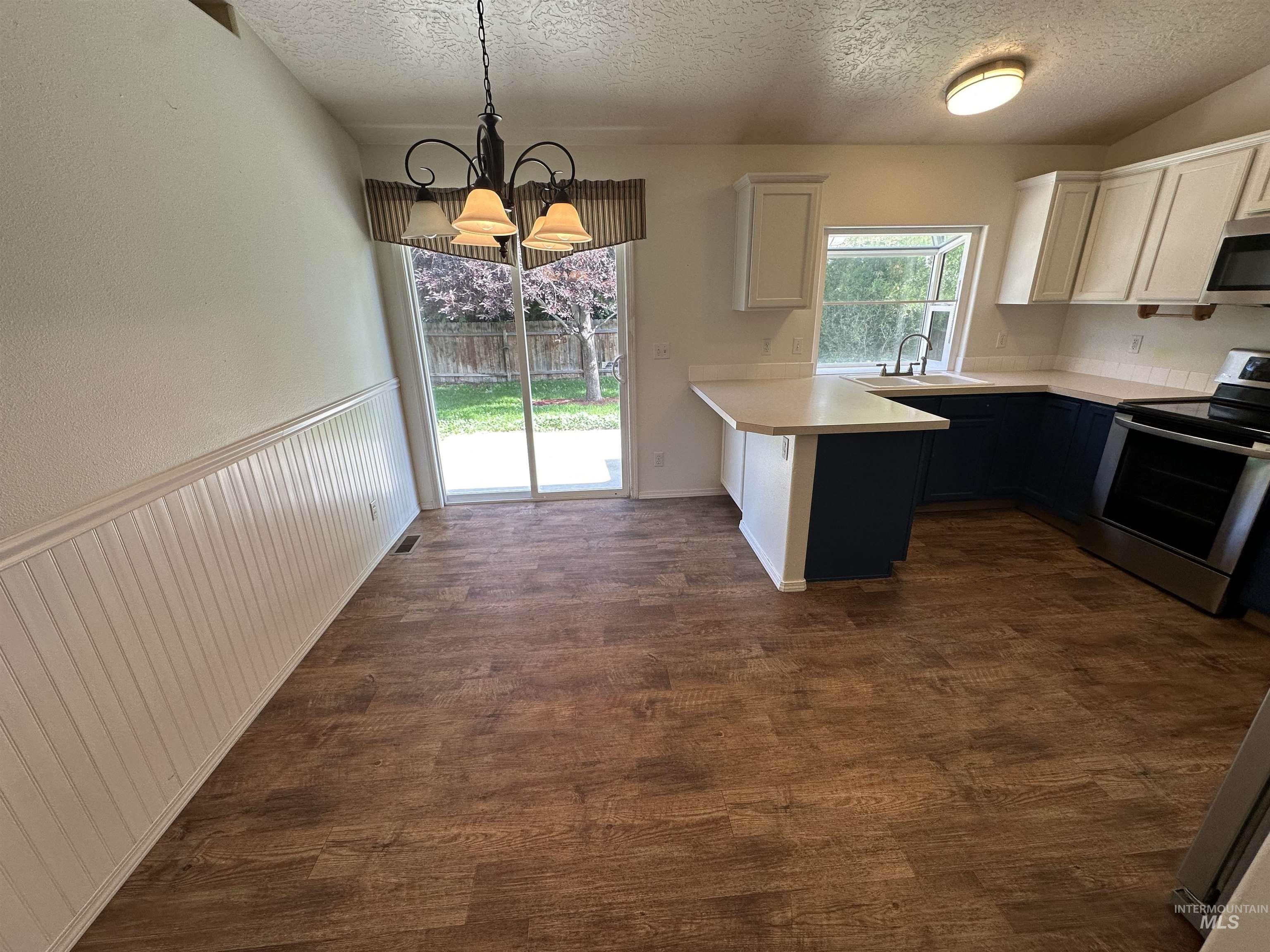 14298 Shenandoah St Property Photo 14