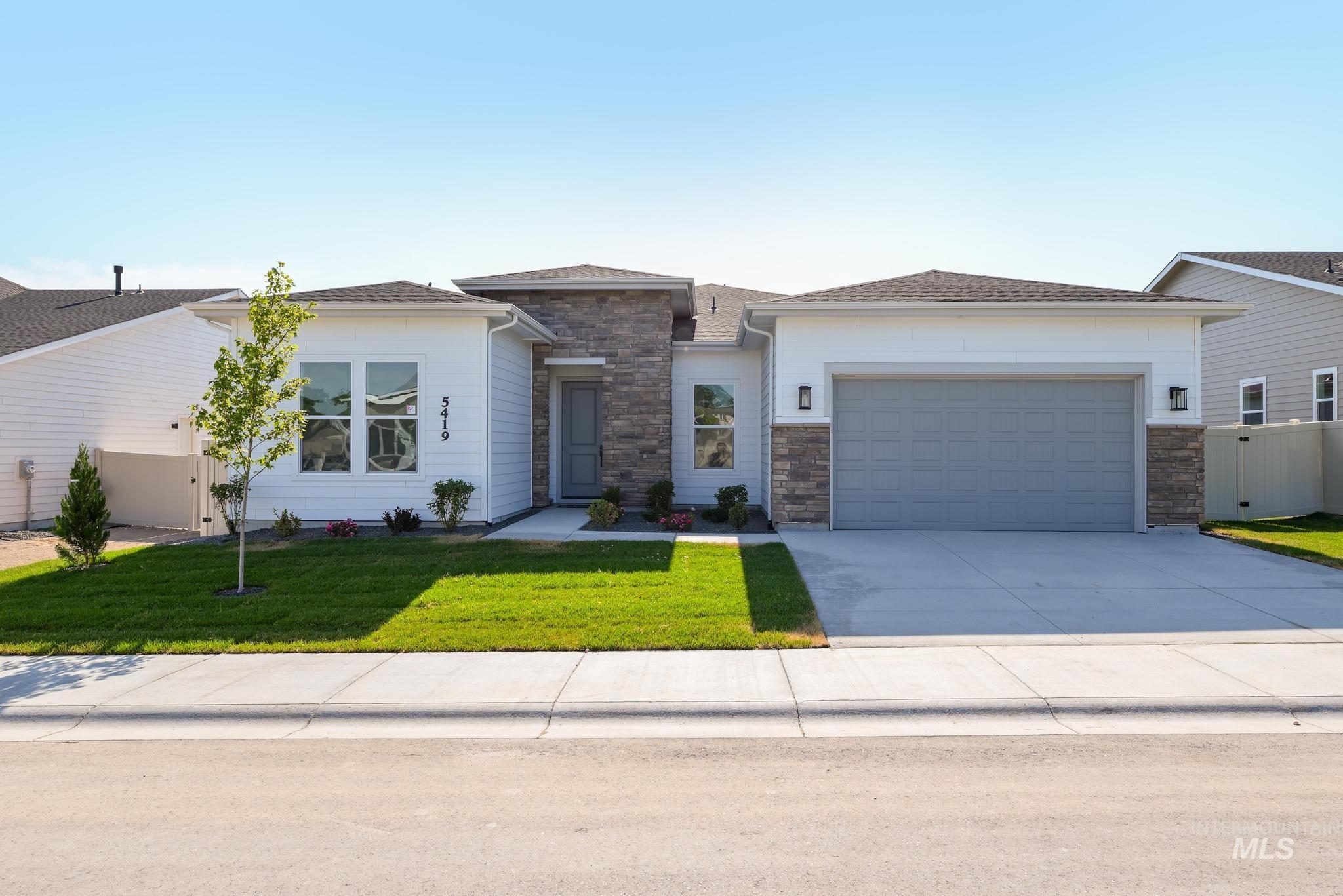 3641 N San Carlos Way Property Photo 1