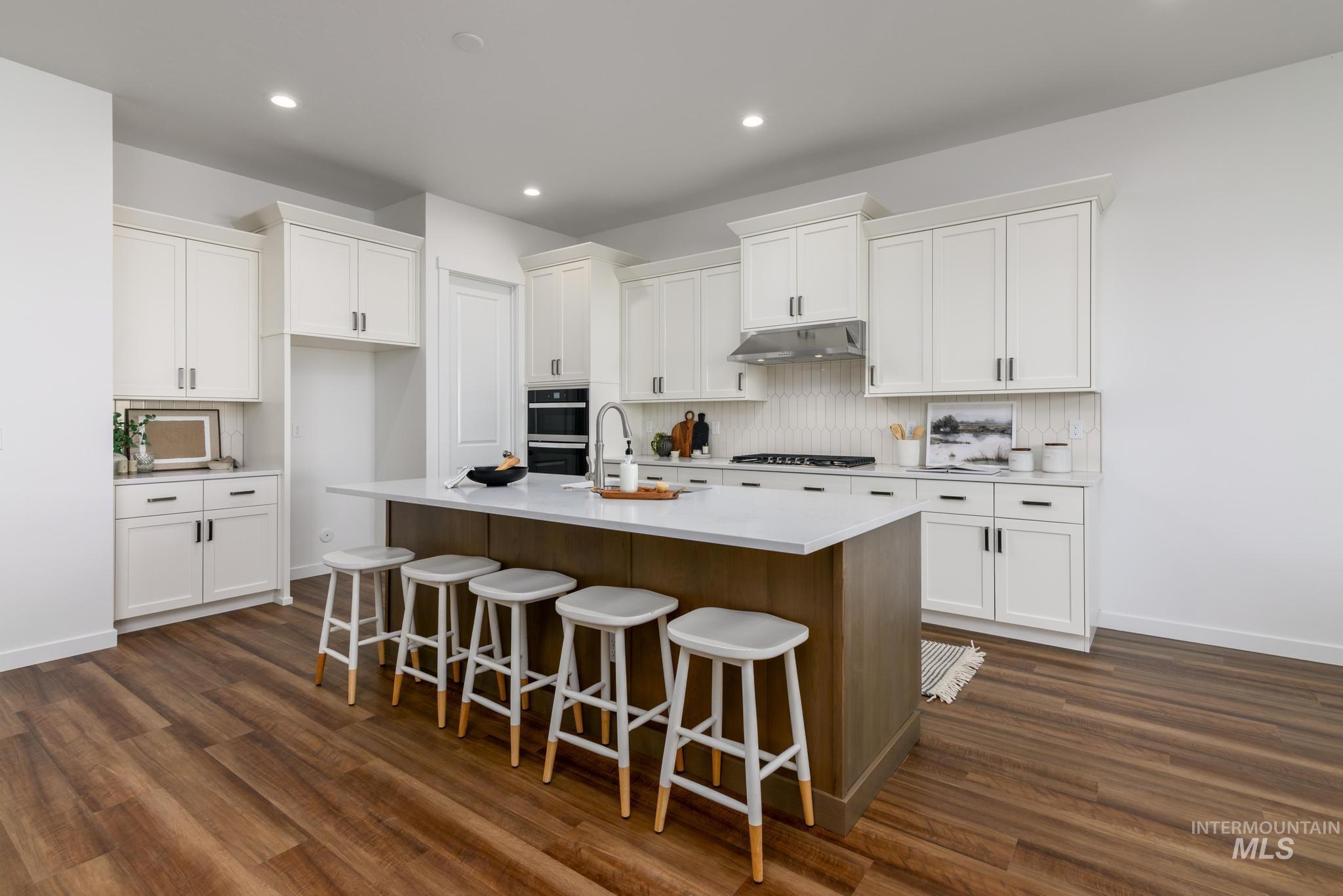 3659 N San Carlos Way Property Photo 3