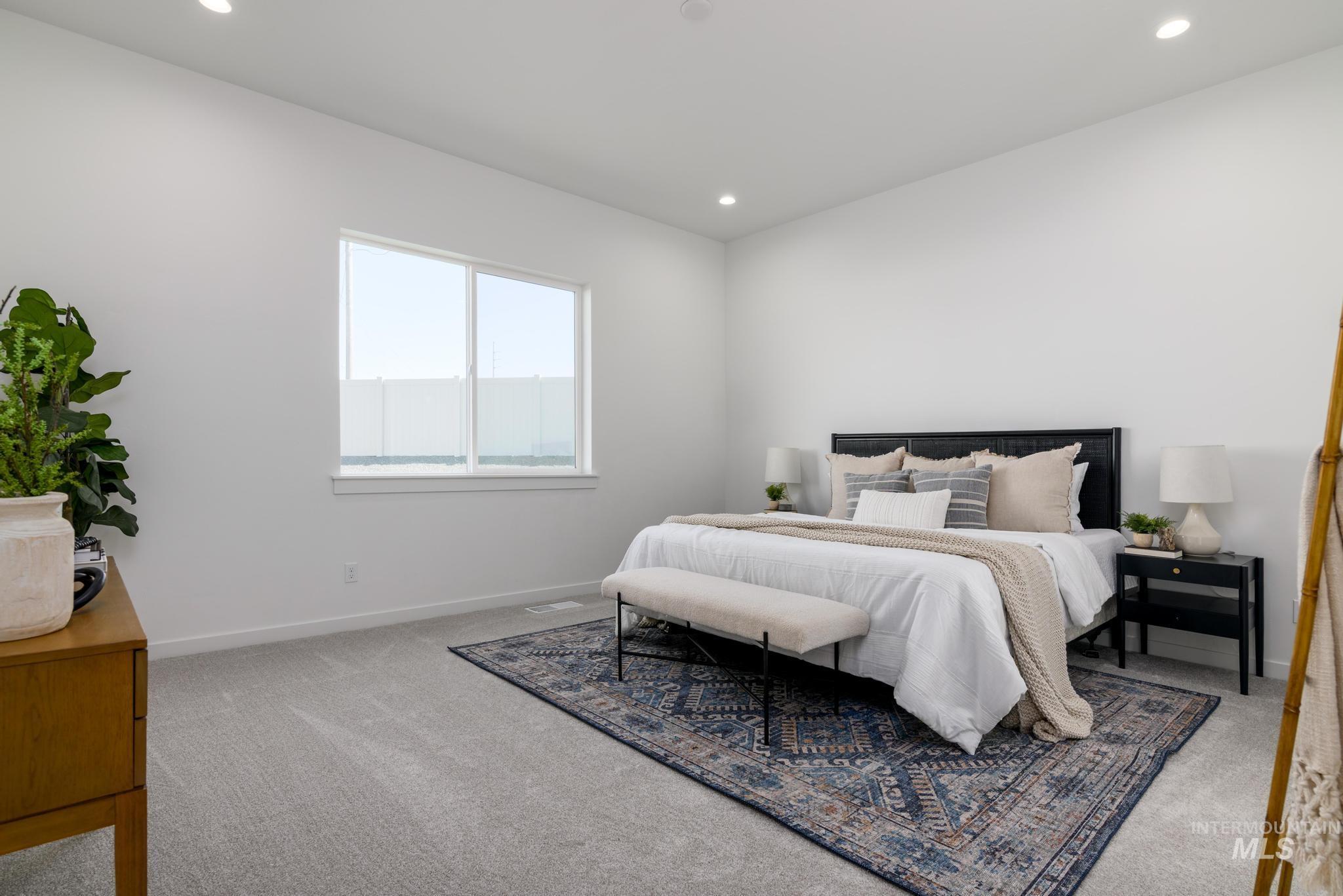 3659 N San Carlos Way Property Photo 6
