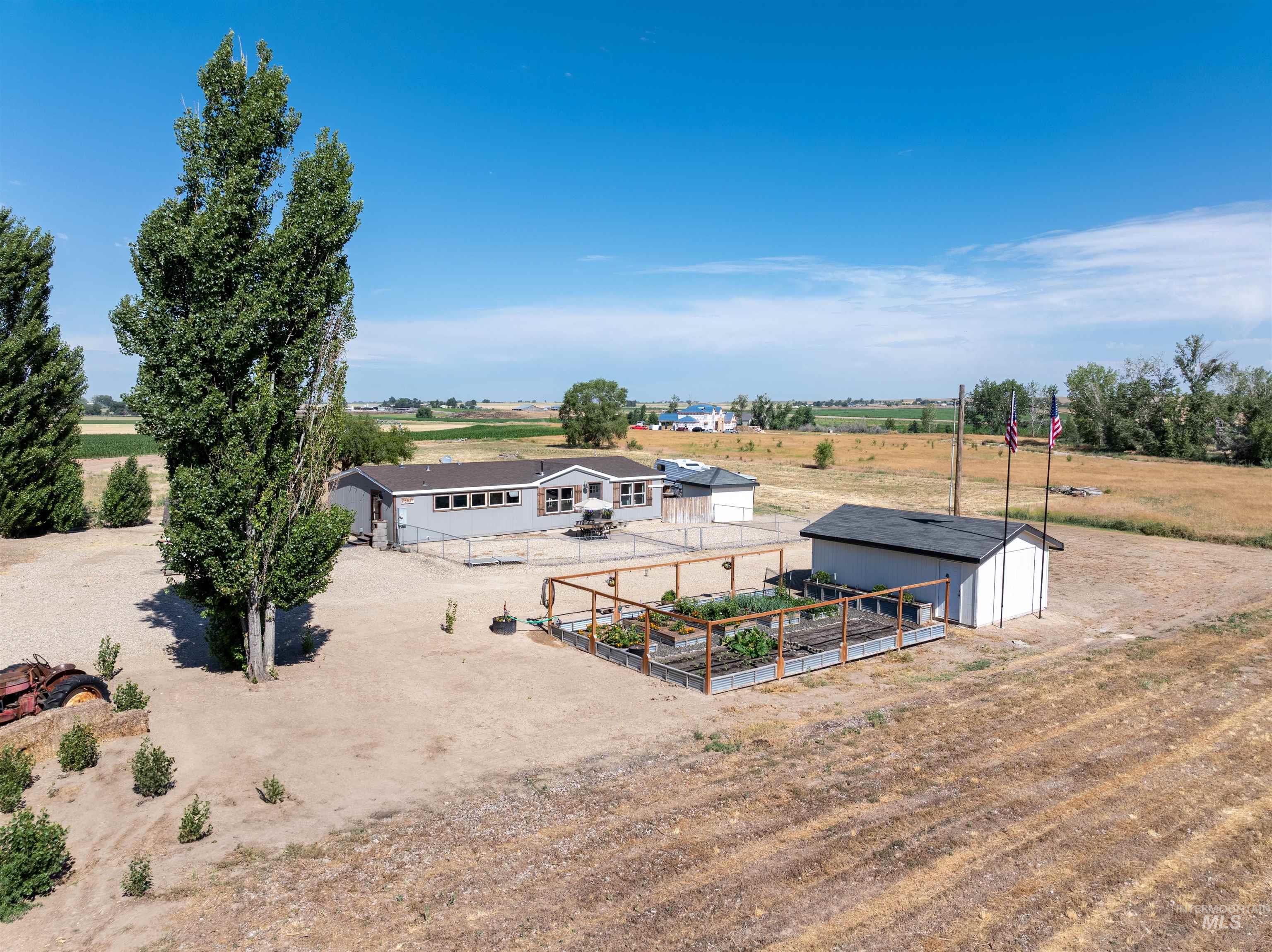 26531 Middleton Road Property Photo 4