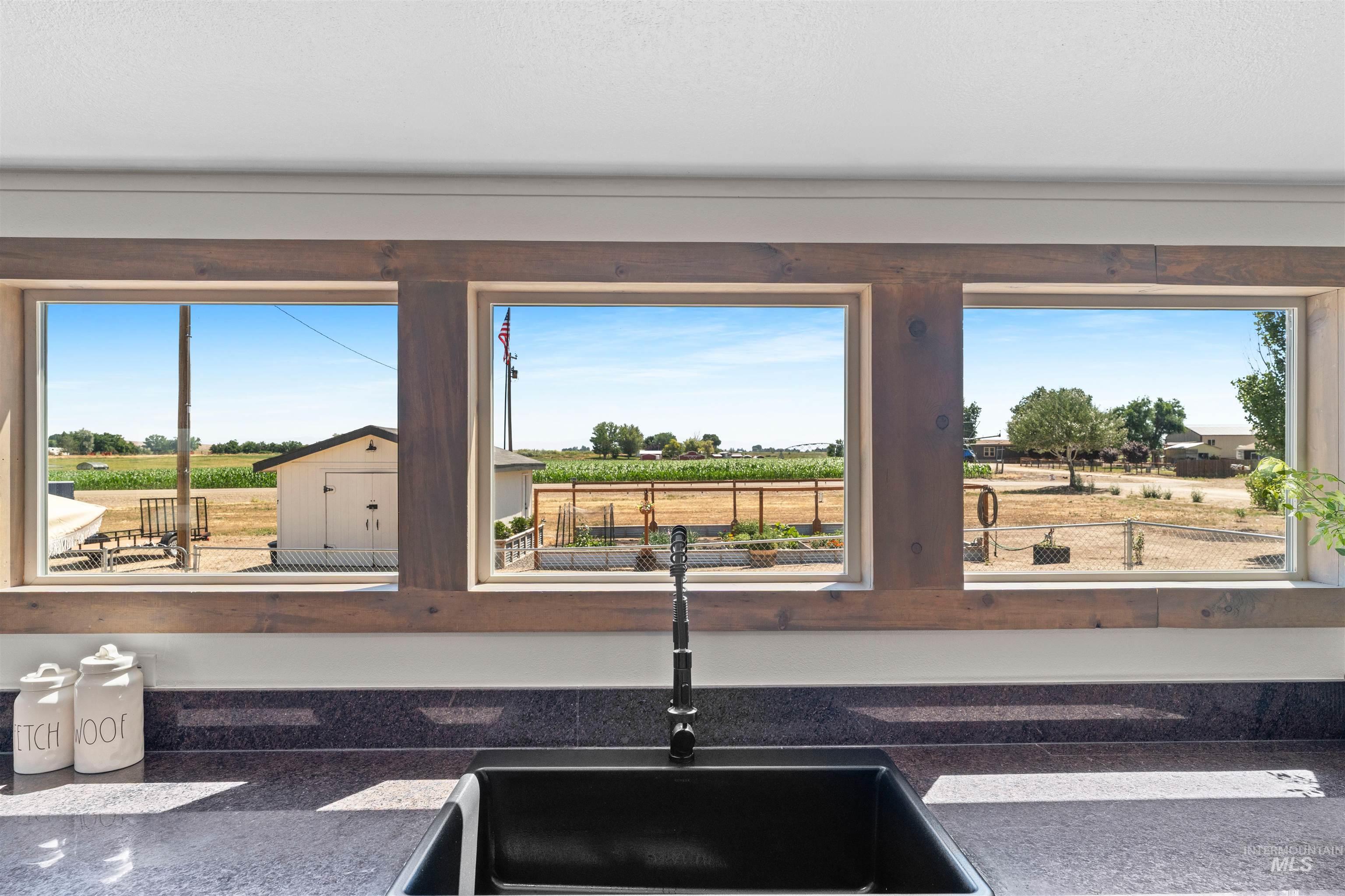 26531 Middleton Road Property Photo 13