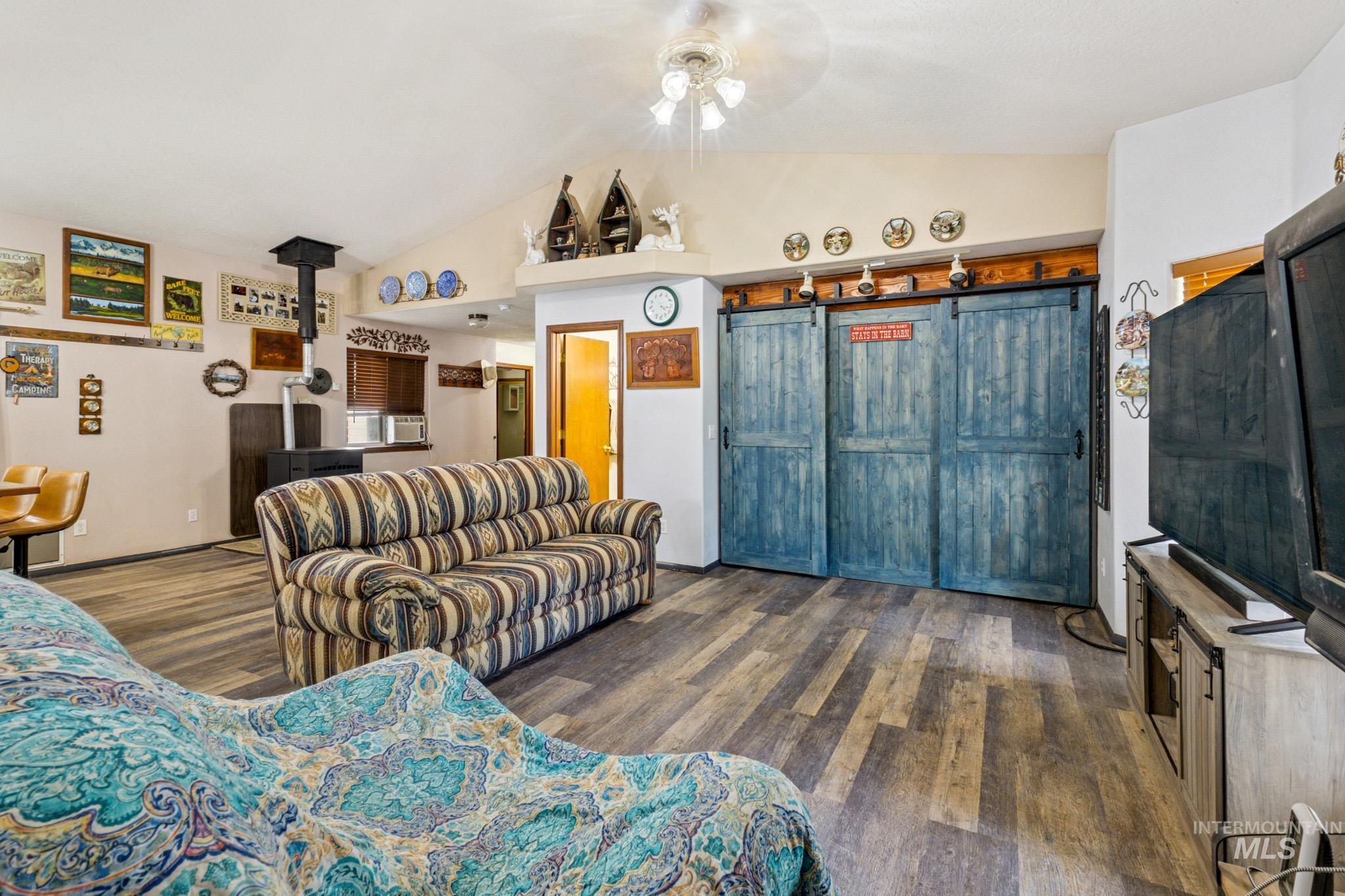 27499 Pioneer Ln Property Photo 19