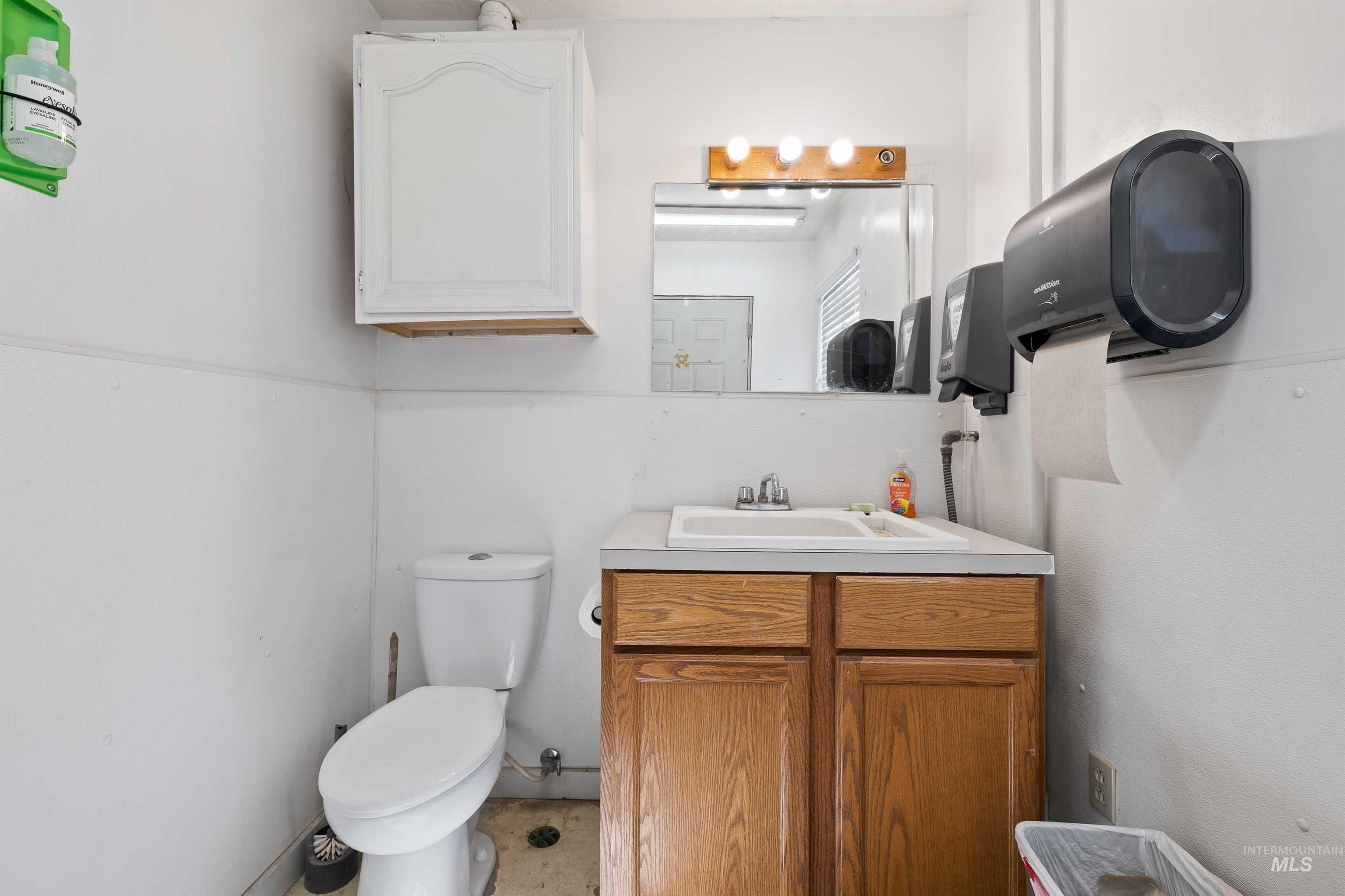 4193 N 1380 E Property Photo 7