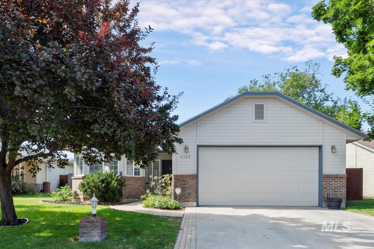 4147 W Pinoak Ct. Property Photo 2