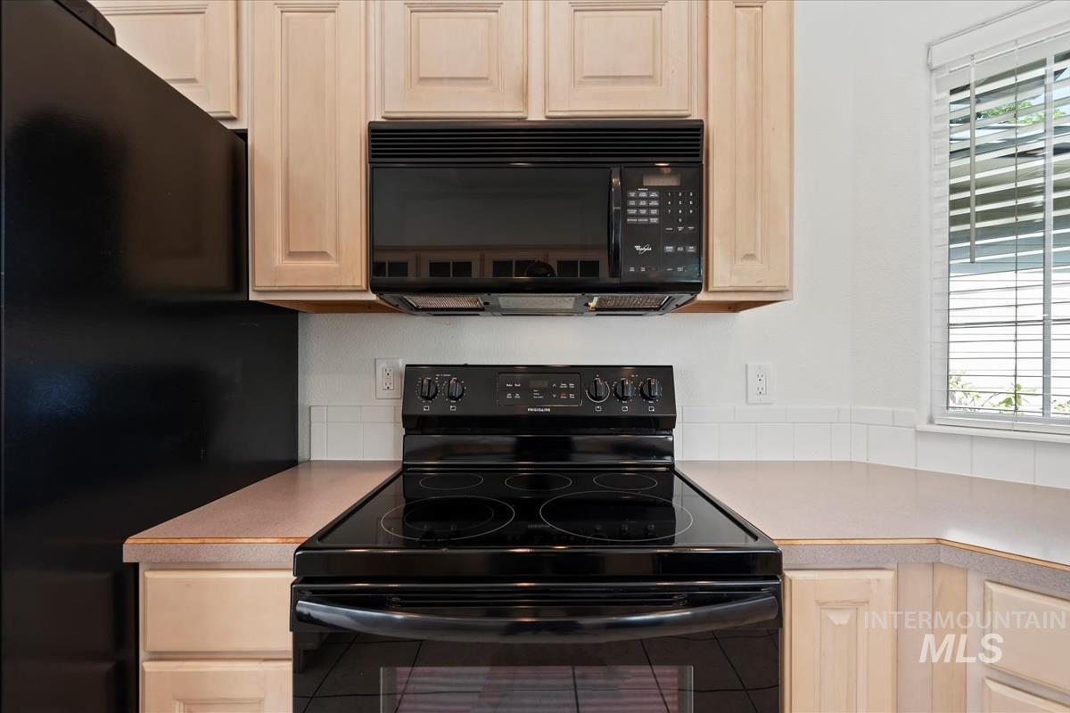 4147 W Pinoak Ct. Property Photo 14