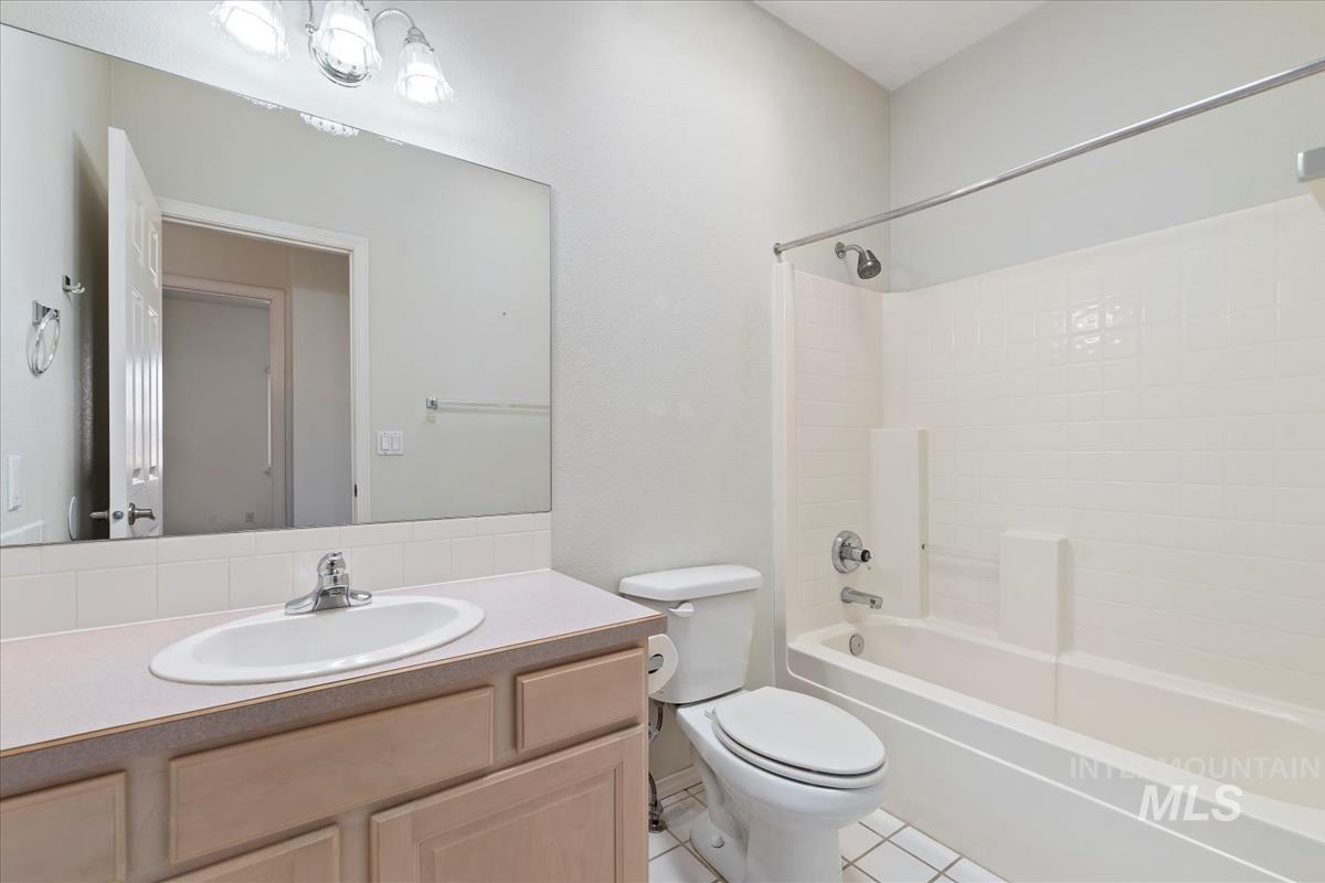 4147 W Pinoak Ct. Property Photo 19