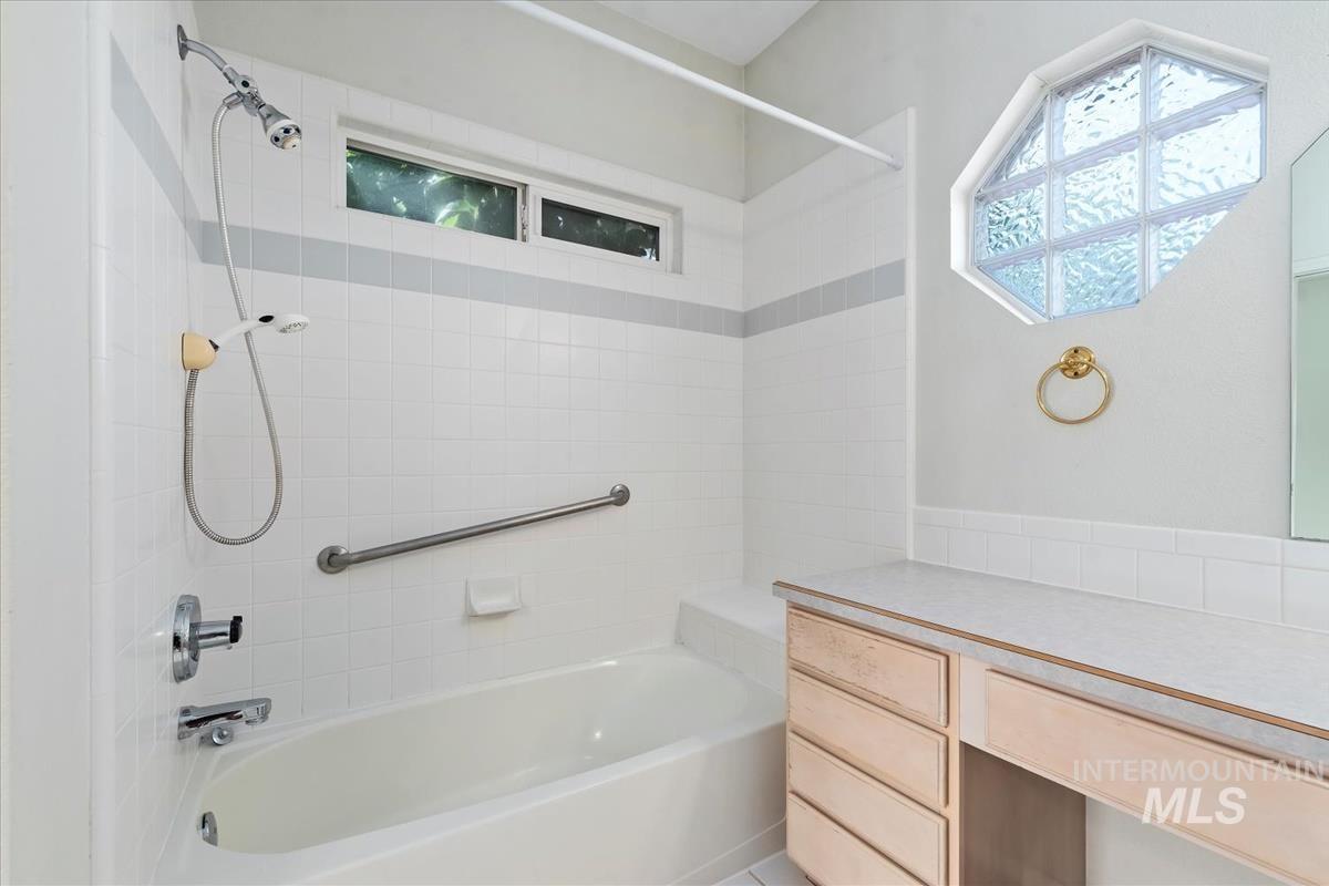 4147 W Pinoak Ct. Property Photo 24