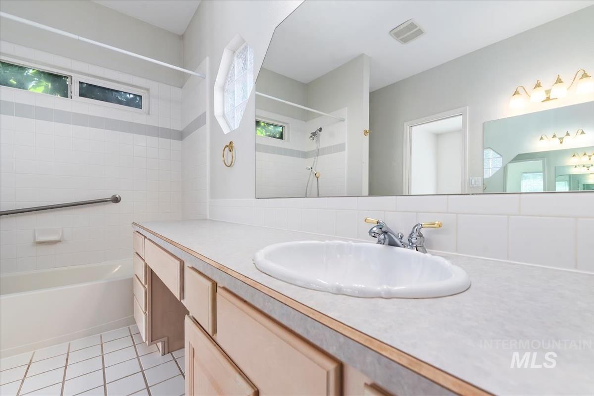 4147 W Pinoak Ct. Property Photo 25