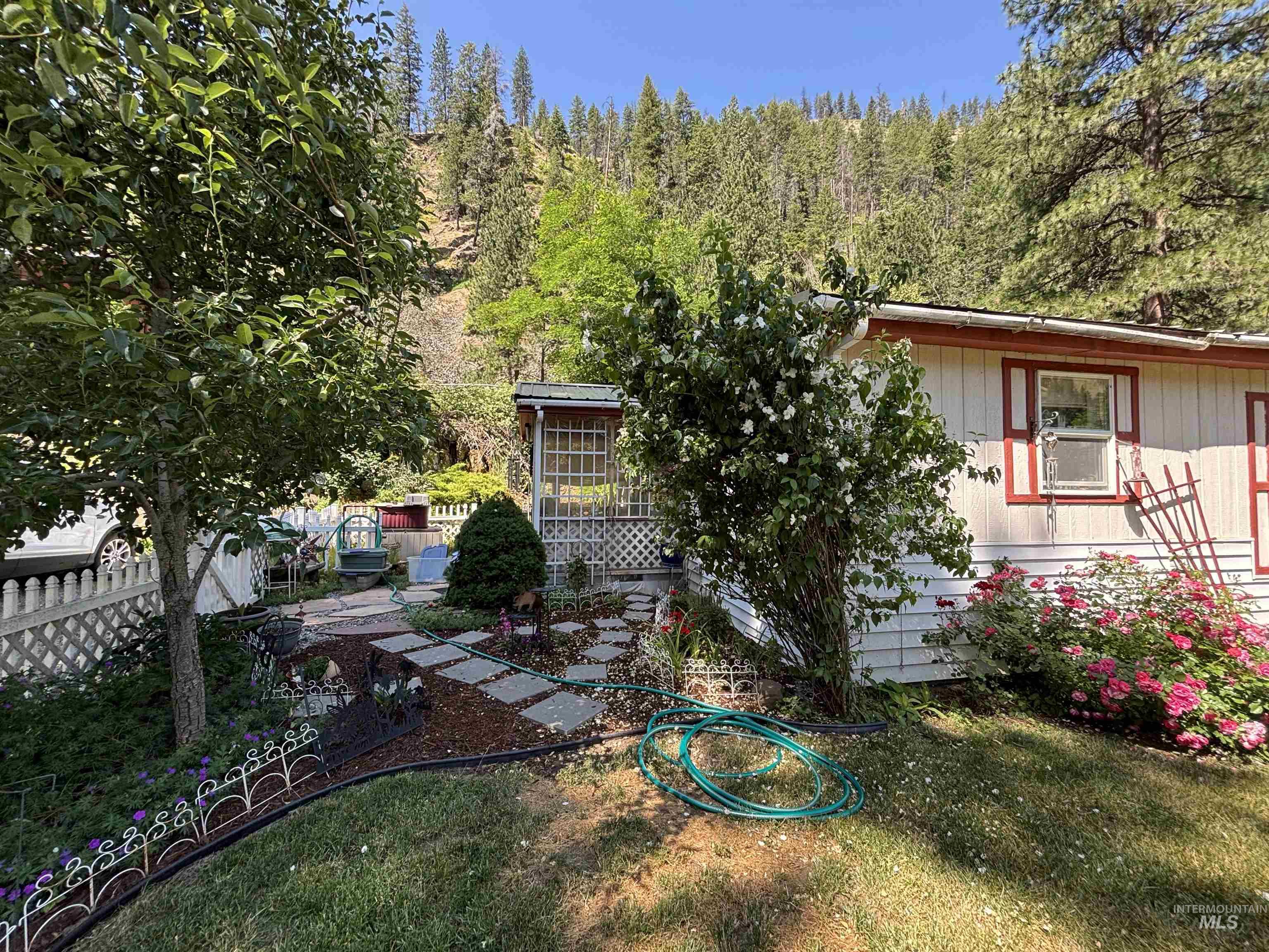 5645 Pines Rd Property Photo 12