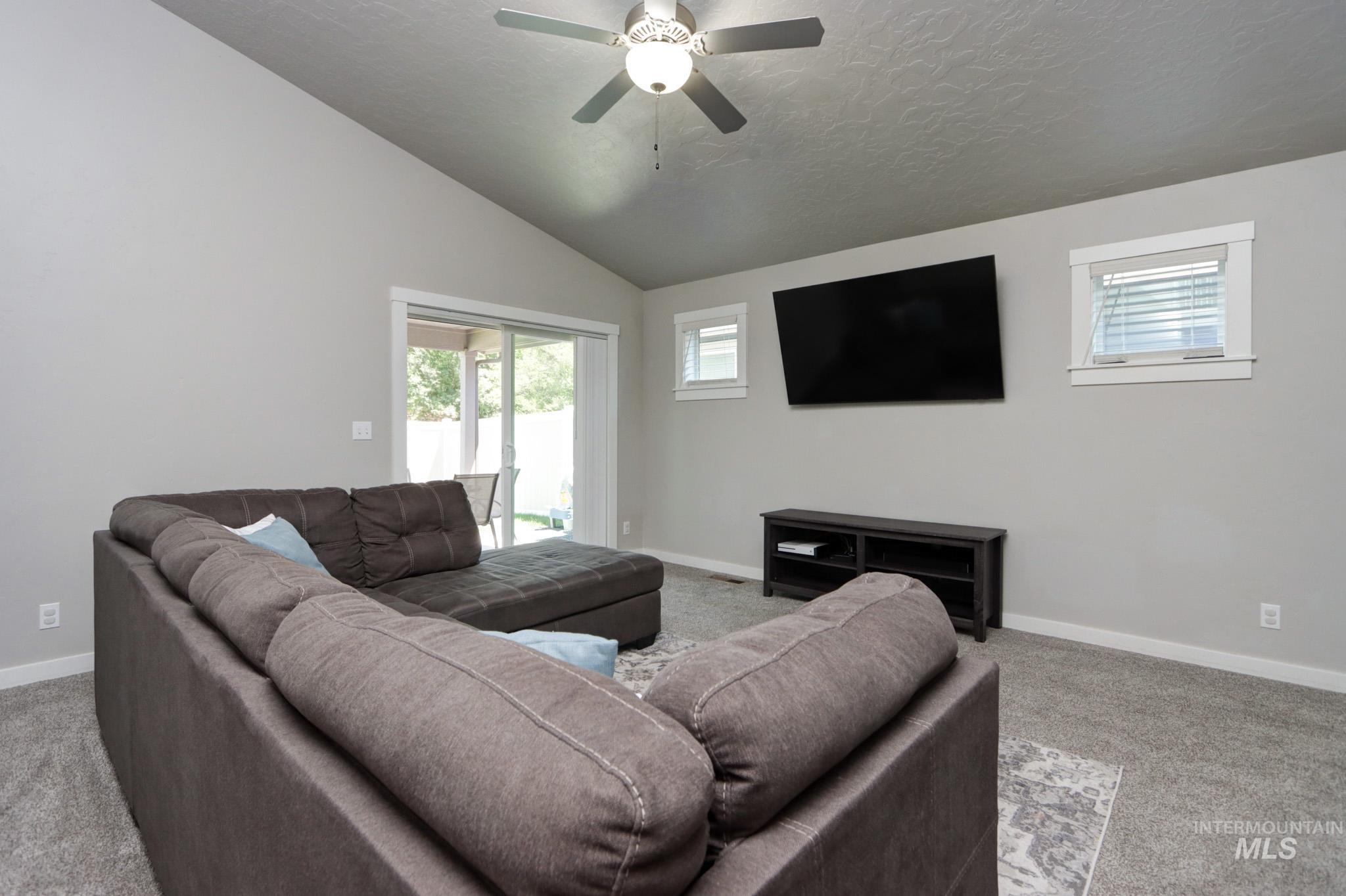 204 Crimson Cir E Property Photo 16