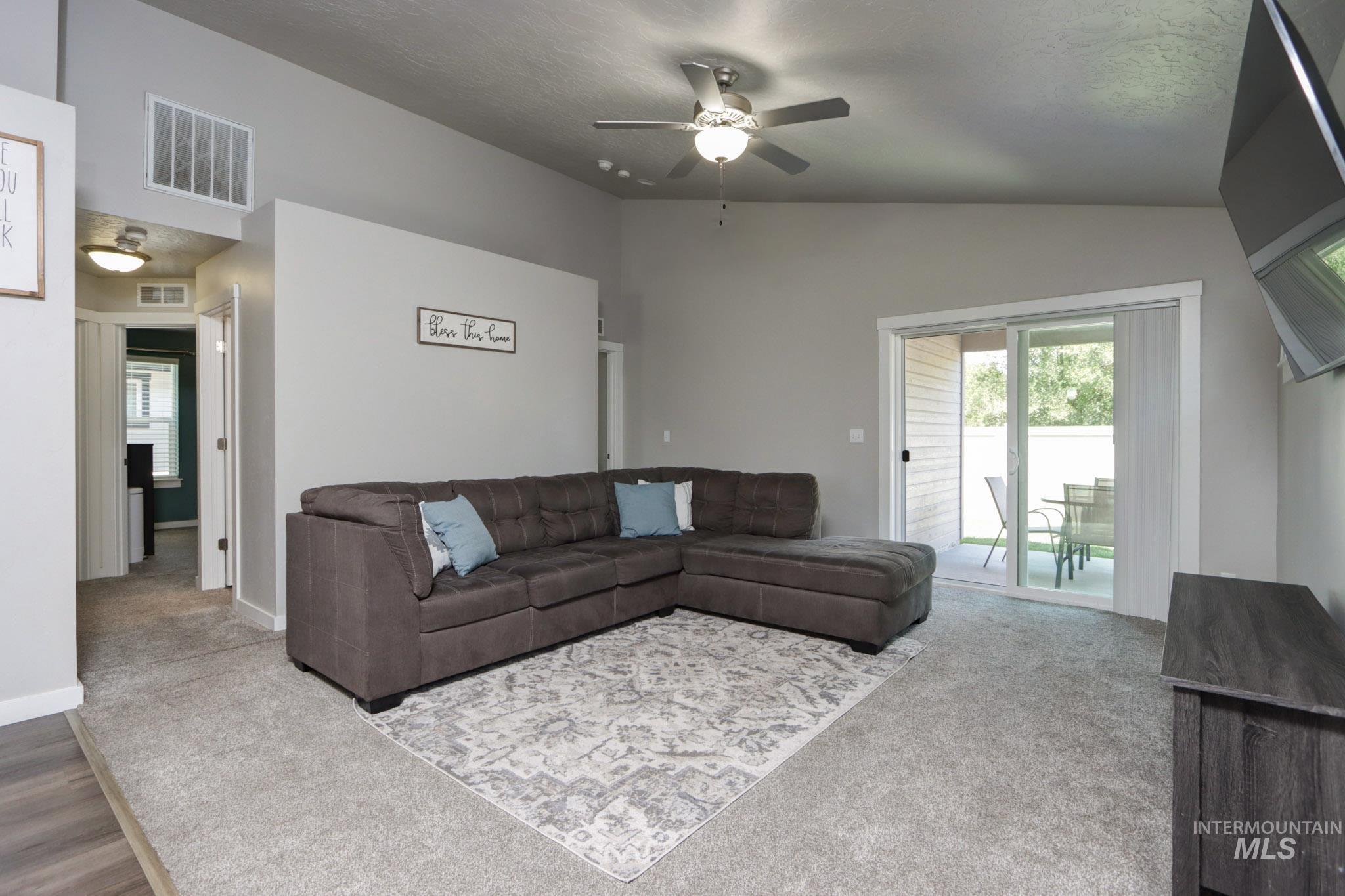 204 Crimson Cir E Property Photo 17